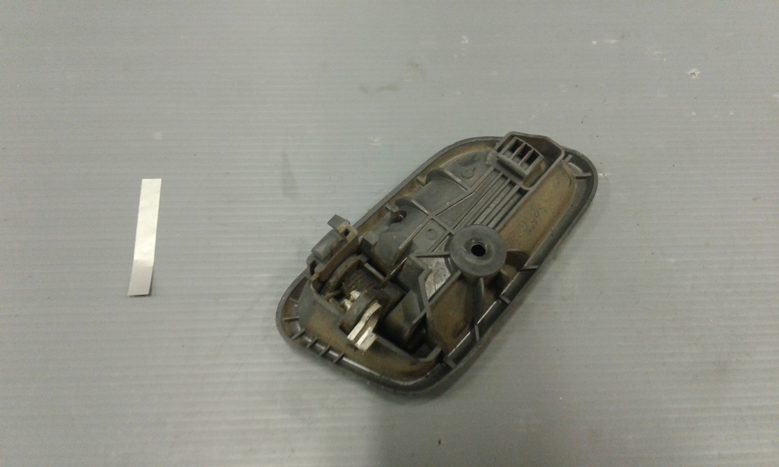 Maniglia Int. Apertura Porta Post. Sinistro 8310275G00T01 Usato