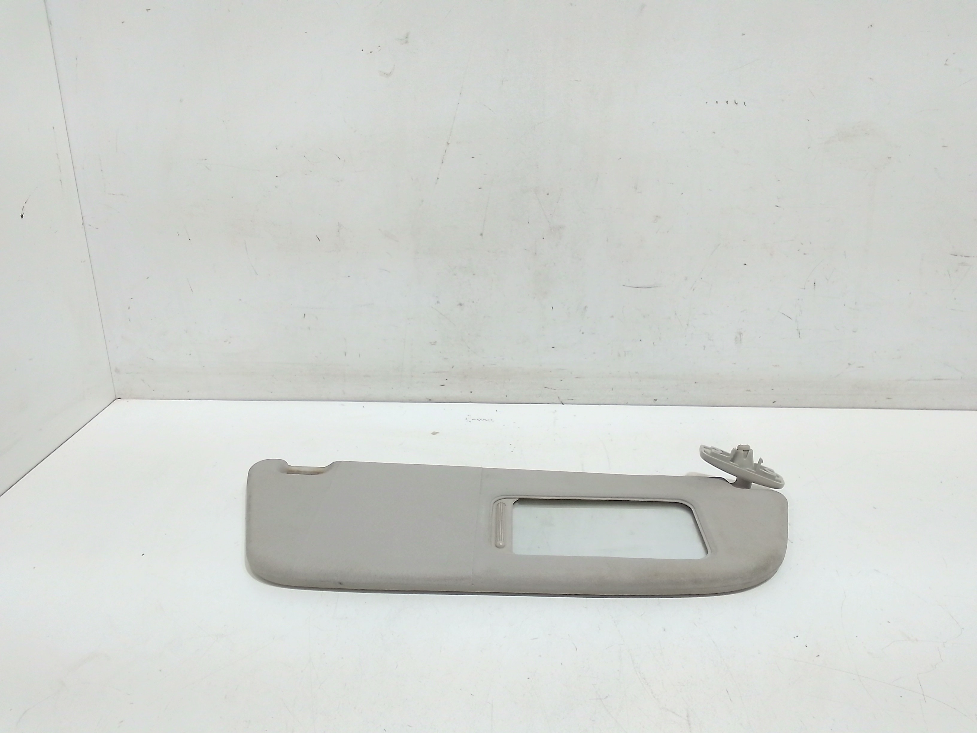 Aletta Parasole Parabrezza Destro 24409344 Usato