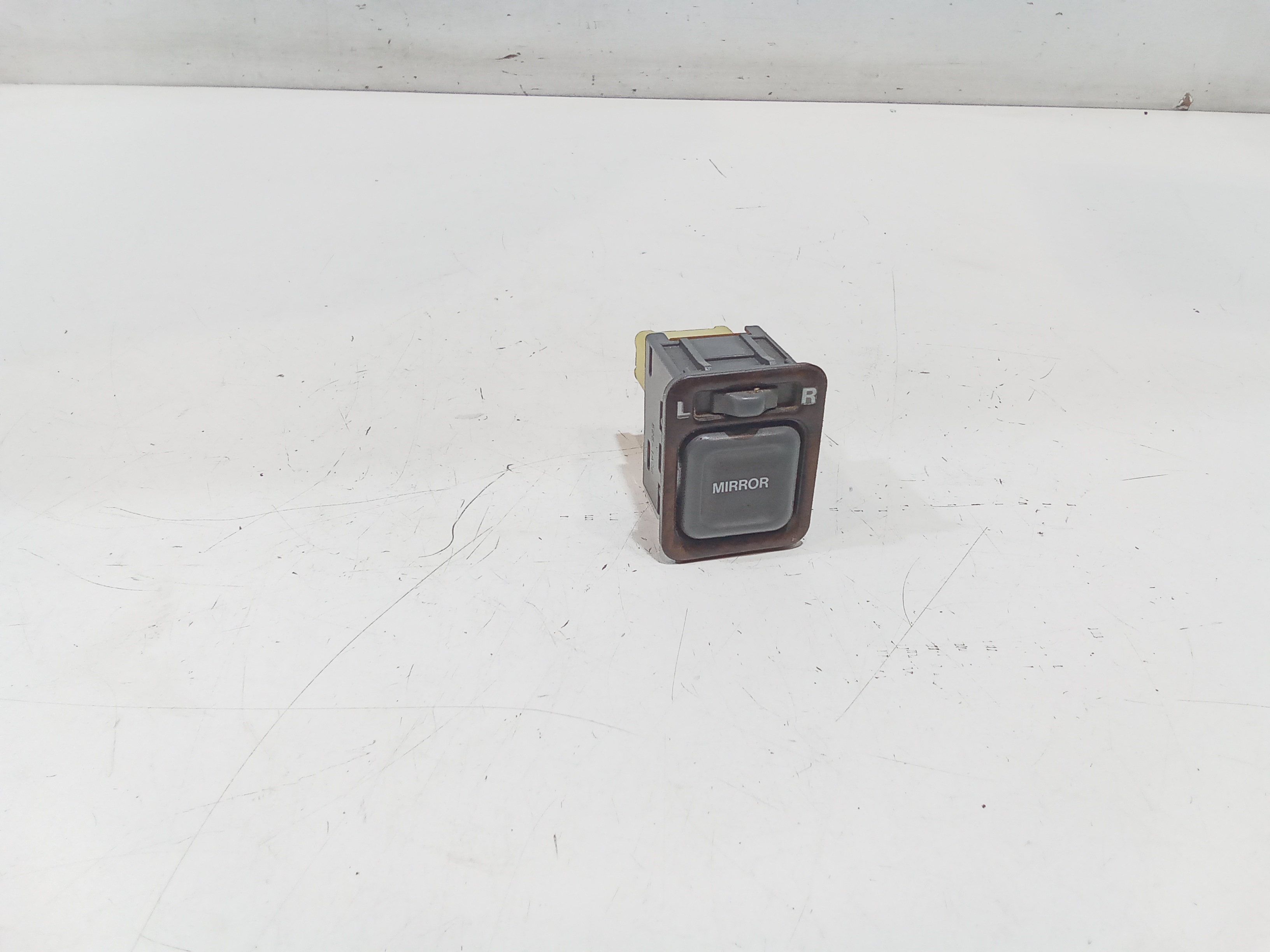 Interruttore Regolazione Retrovisore Est. Usato