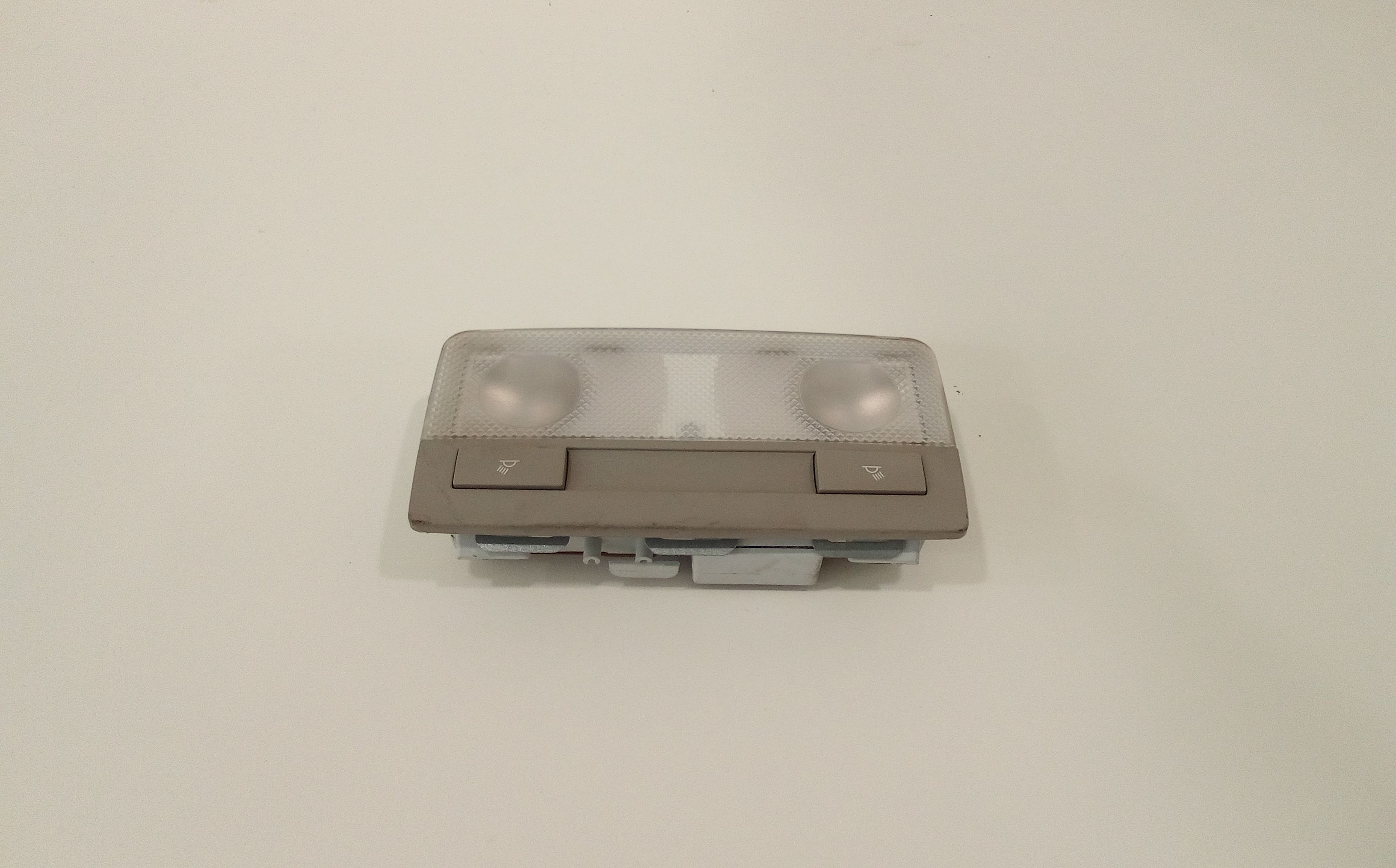 Luce Cortesia Centr. Tetto Usato