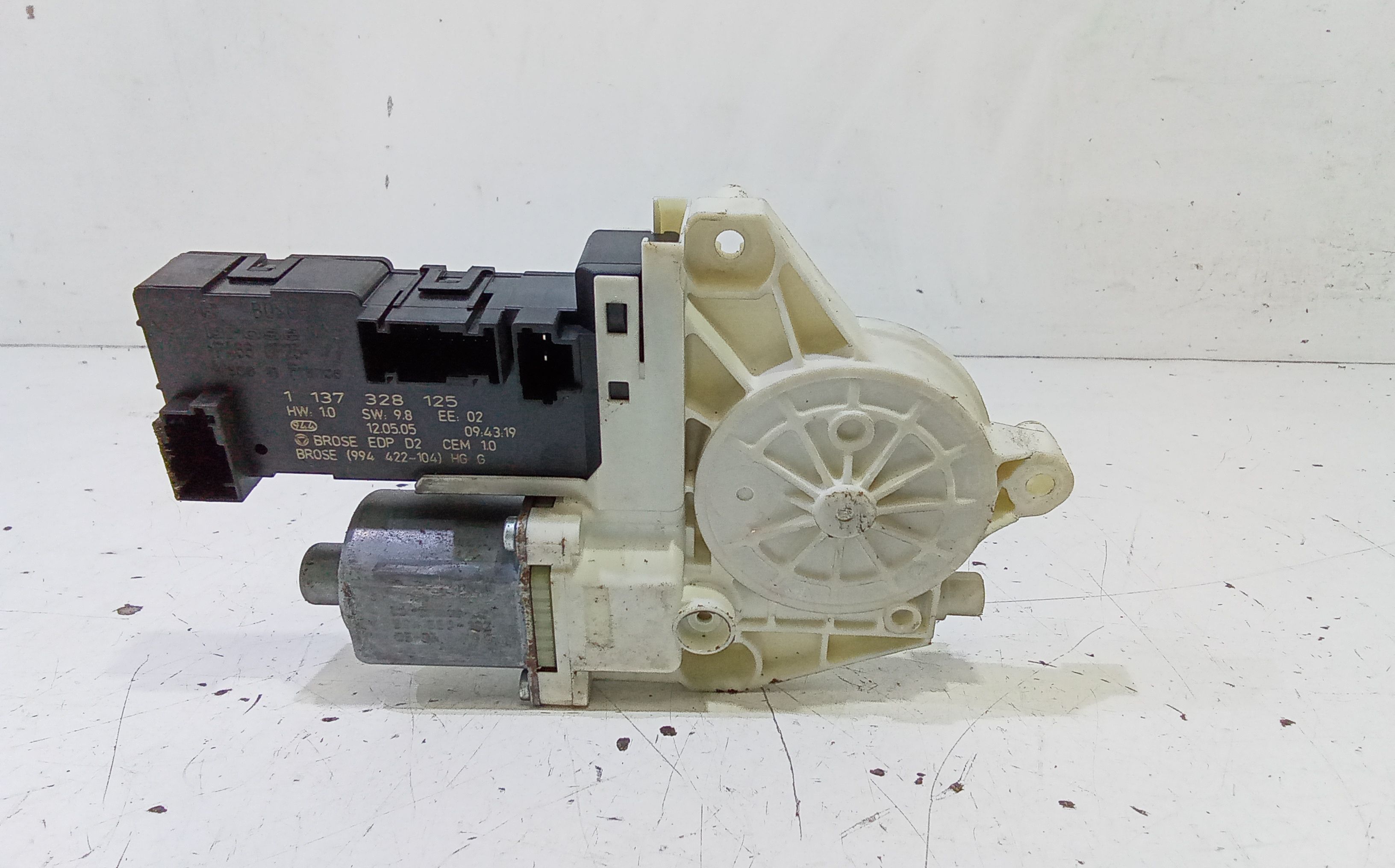 Motorino Alzacristallo Porta Ant. Sinistro 9221Z0 Usato