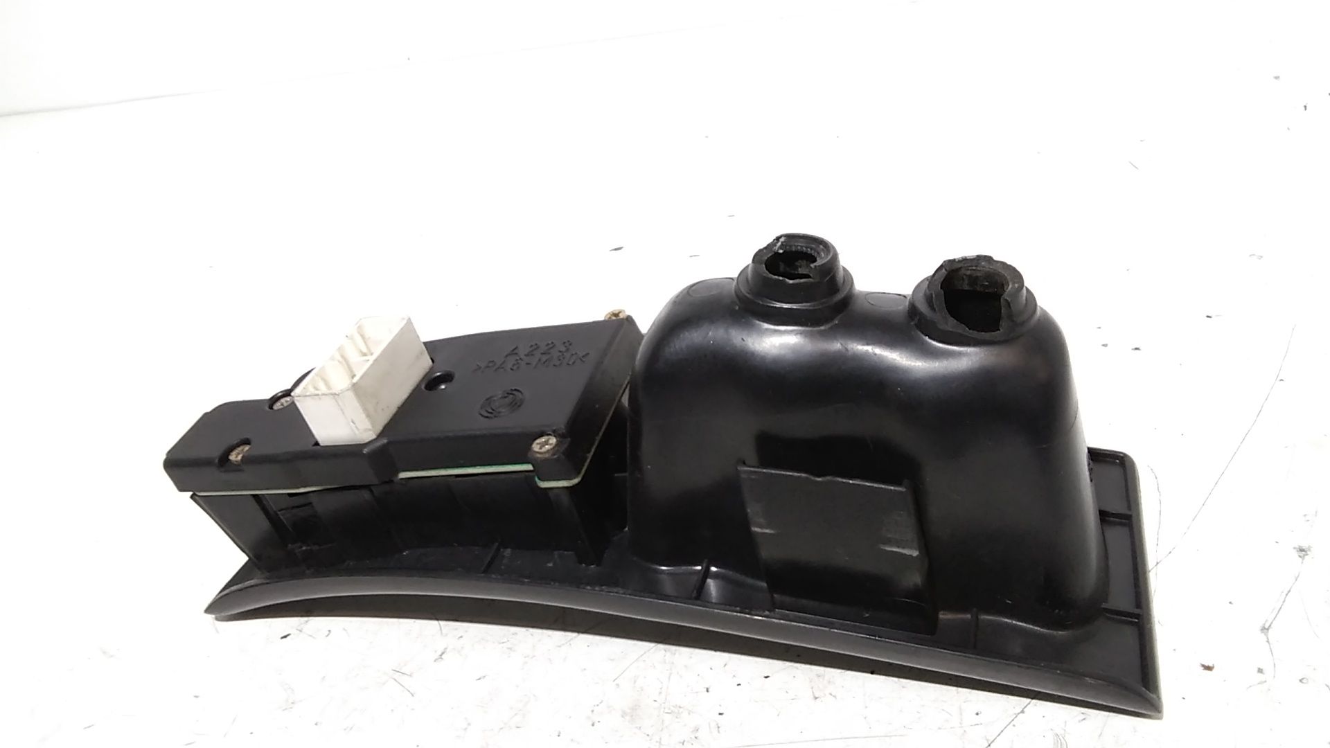 Interruttore Alzacristalli Porta Ant. Sinistro Usato