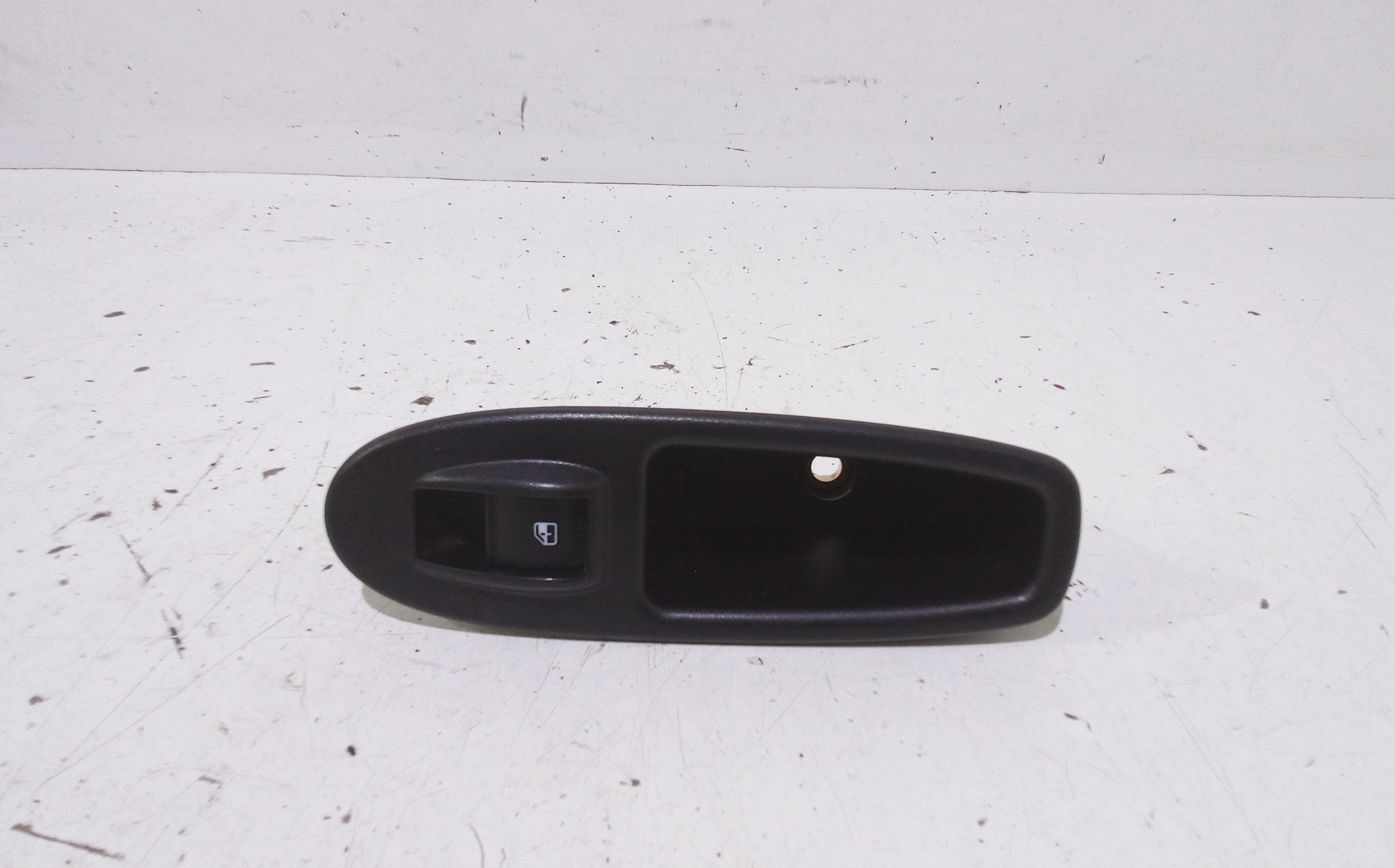 Interruttore Alzacristalli Porta Post. Sinistro 735555157 Usato