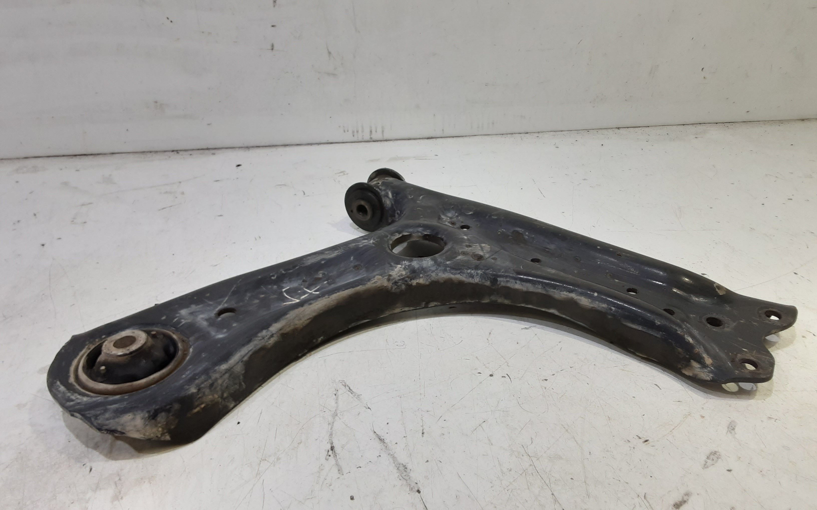 Braccio Oscillante Sosp. Ant. Sinistro 6R0407151F Usato