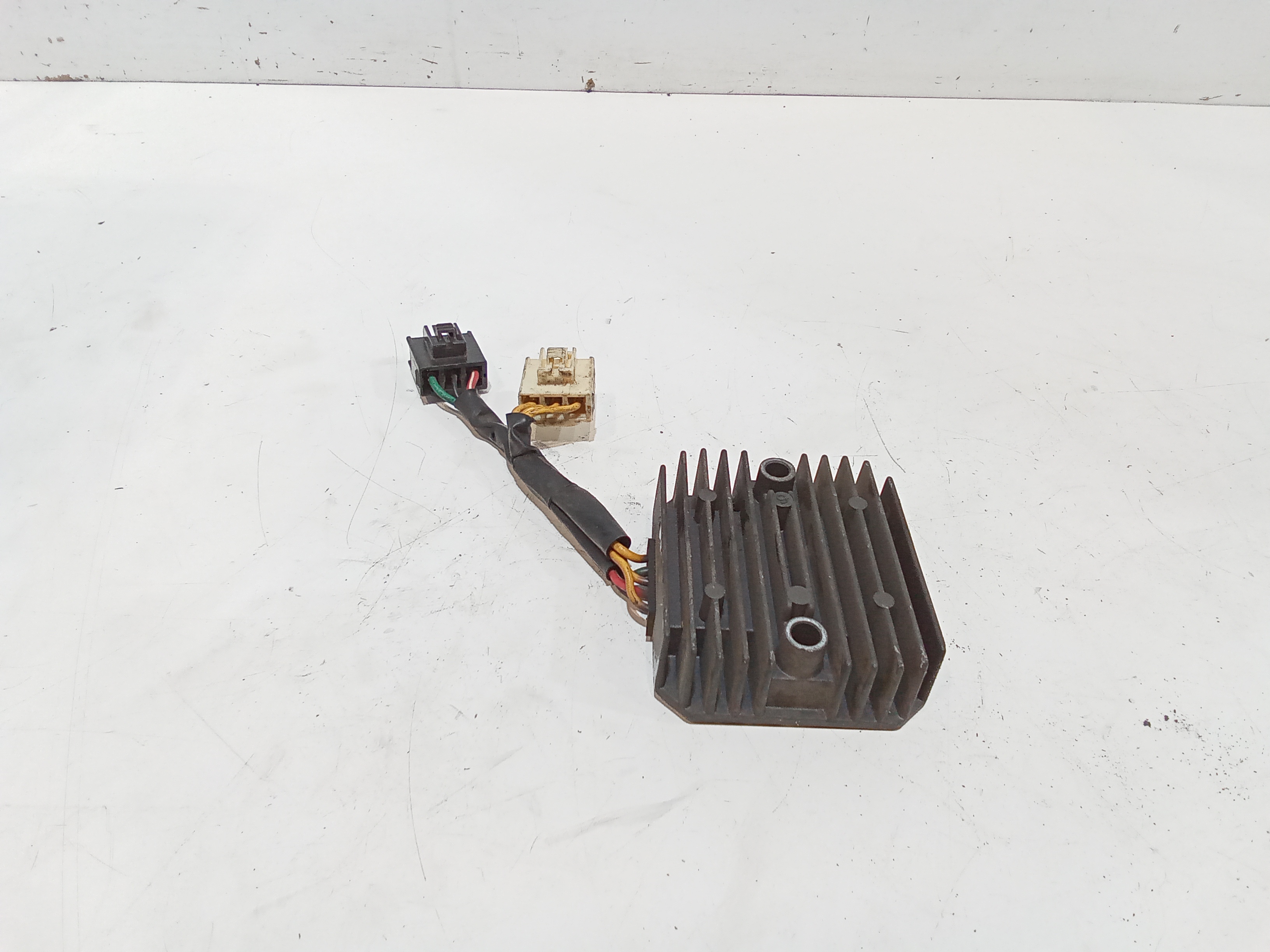 Regolatore Tensione Usato