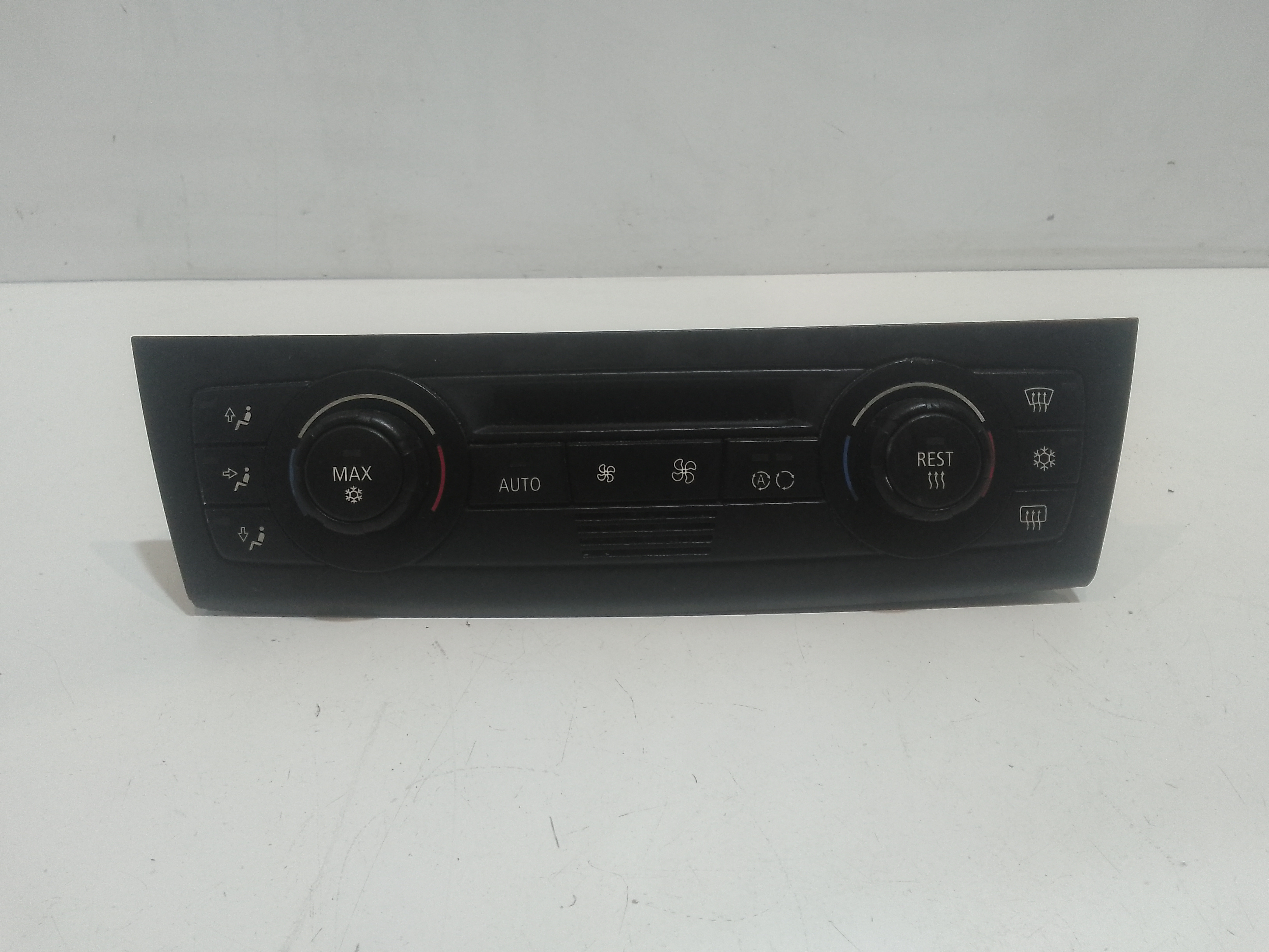 Blocco Comando Climatizzazione 64119190922 Usato