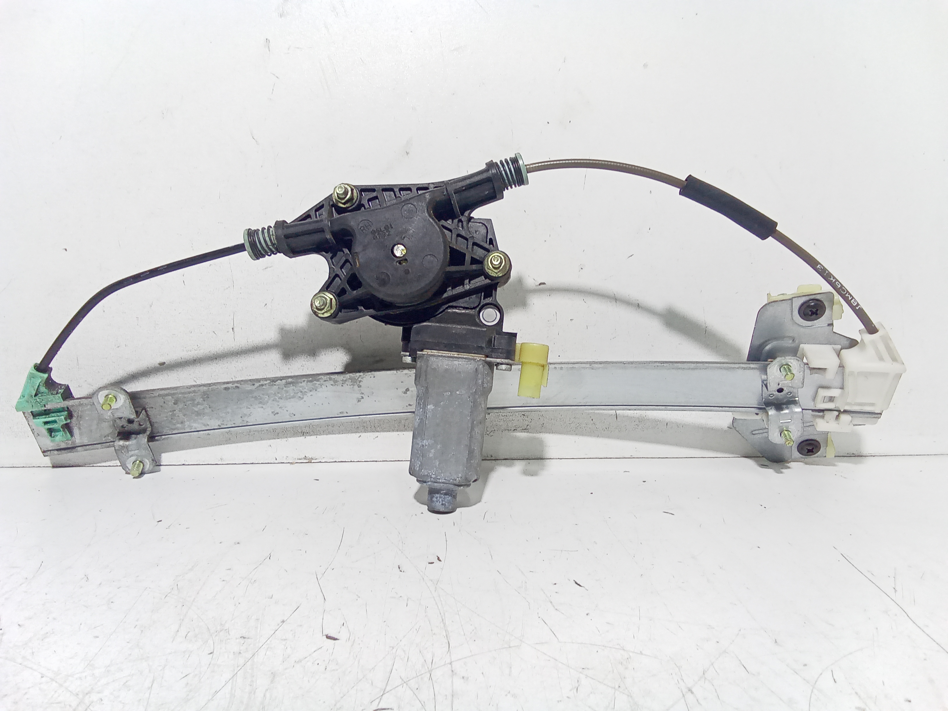 Alzacristallo Porta Post. Destro 834021G000 Usato