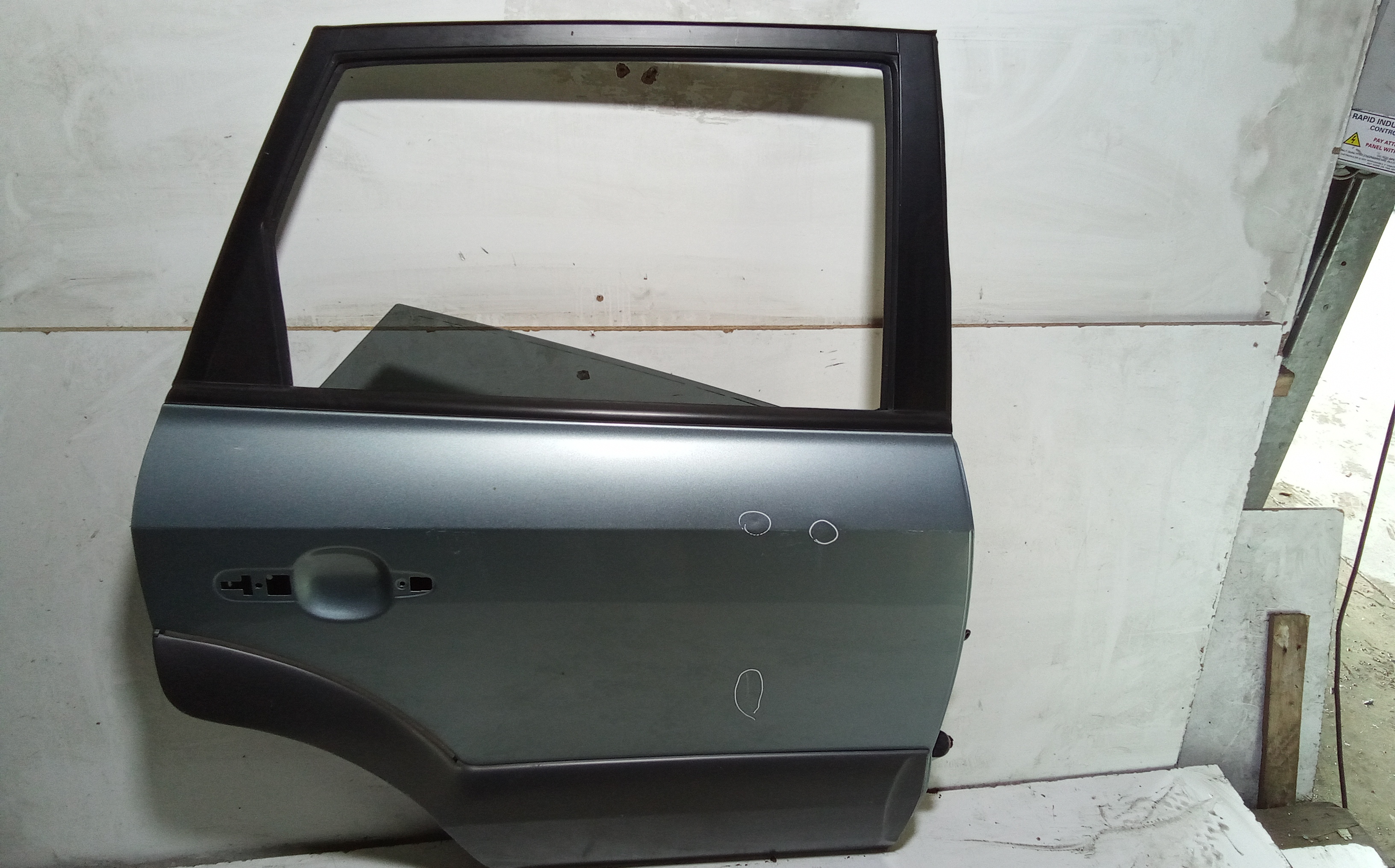 Porta Post. Destro 770042E020 Usato