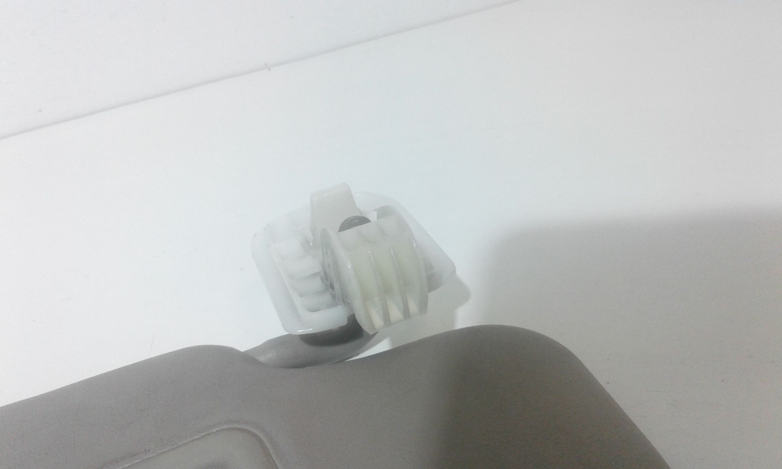 Aletta Parasole Parabrezza Destro 8200294229 Usato