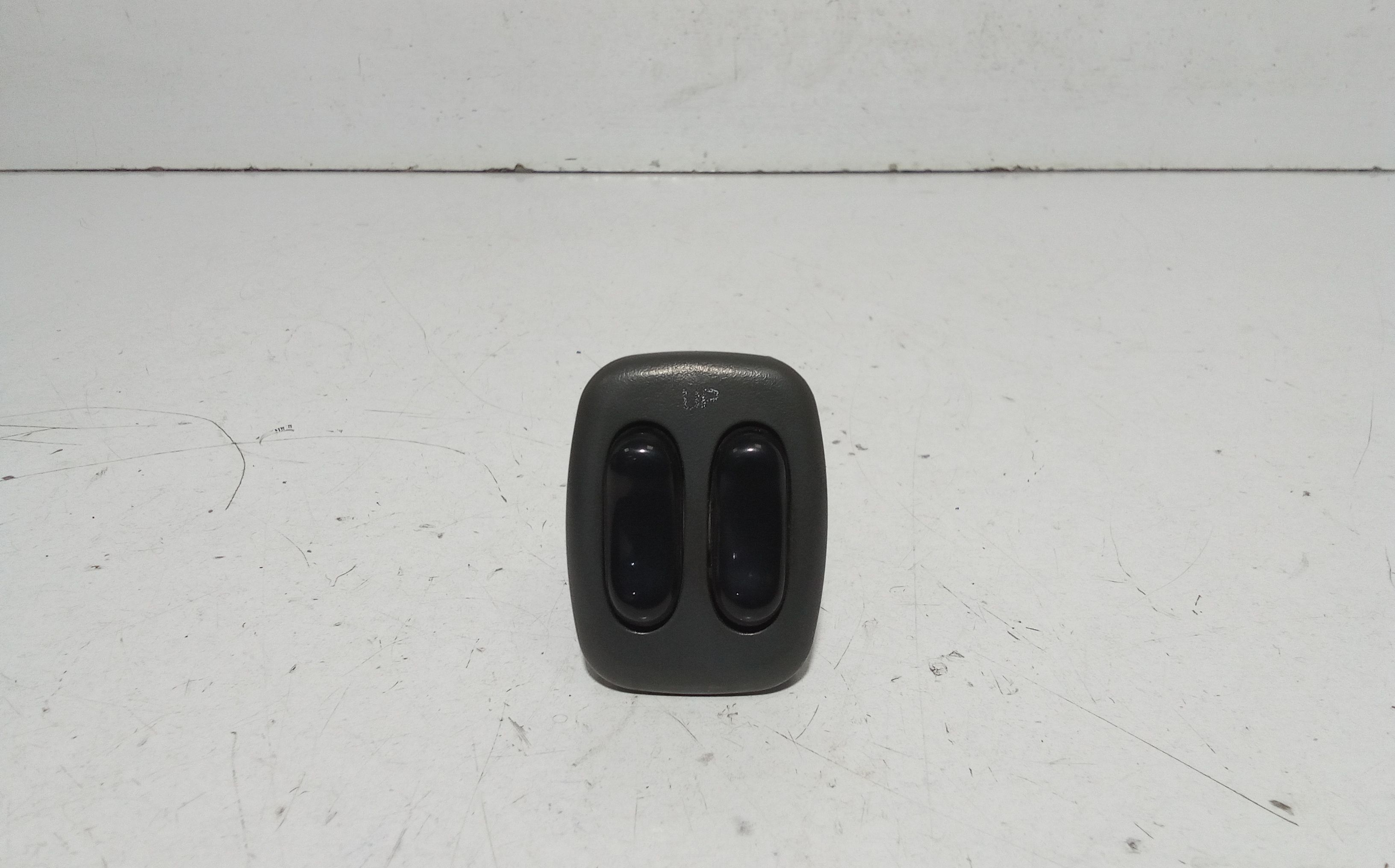 Interruttore Alzacristalli Porta Ant. Sinistro Usato