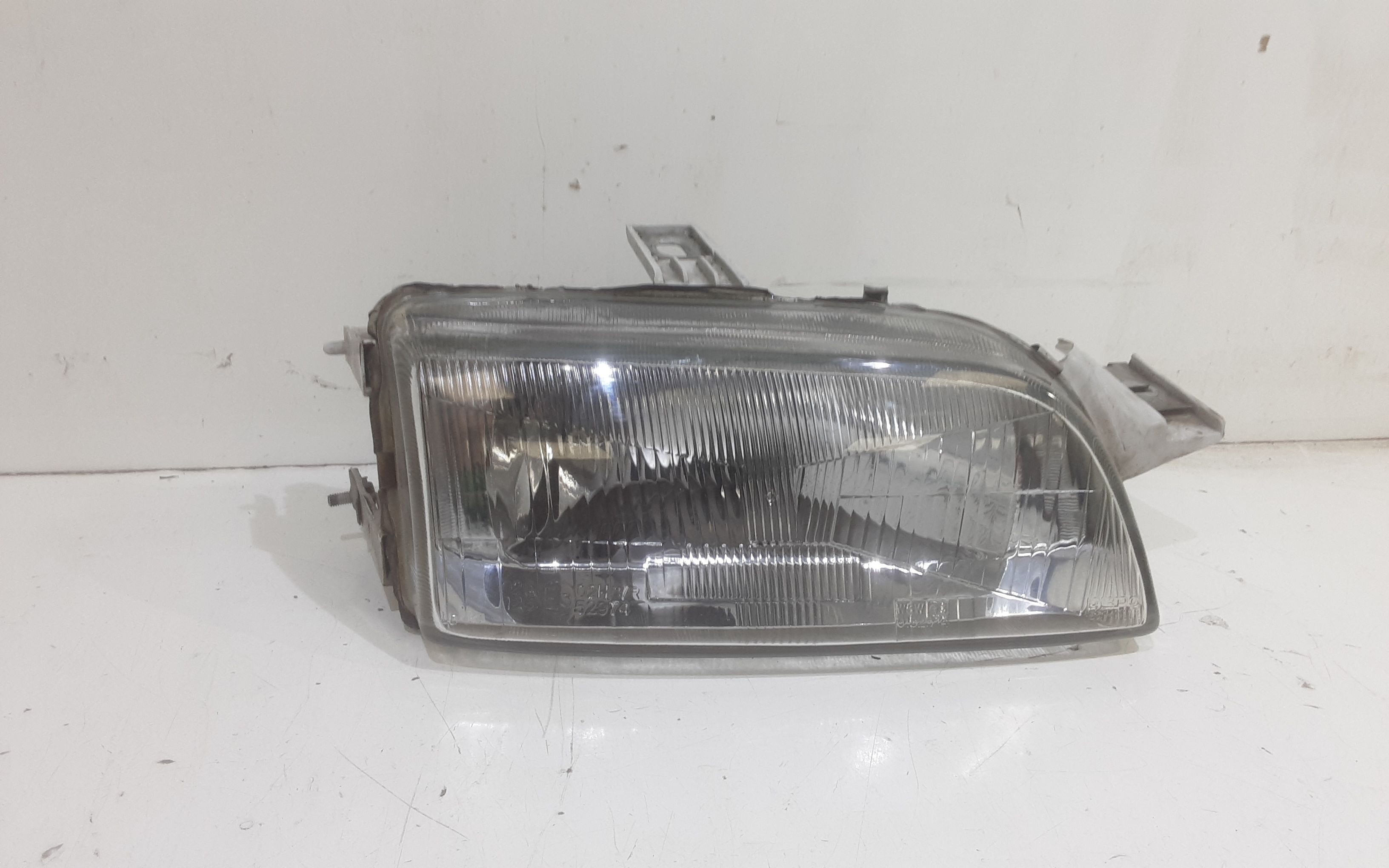 Proiettore Destro 46402649 Usato