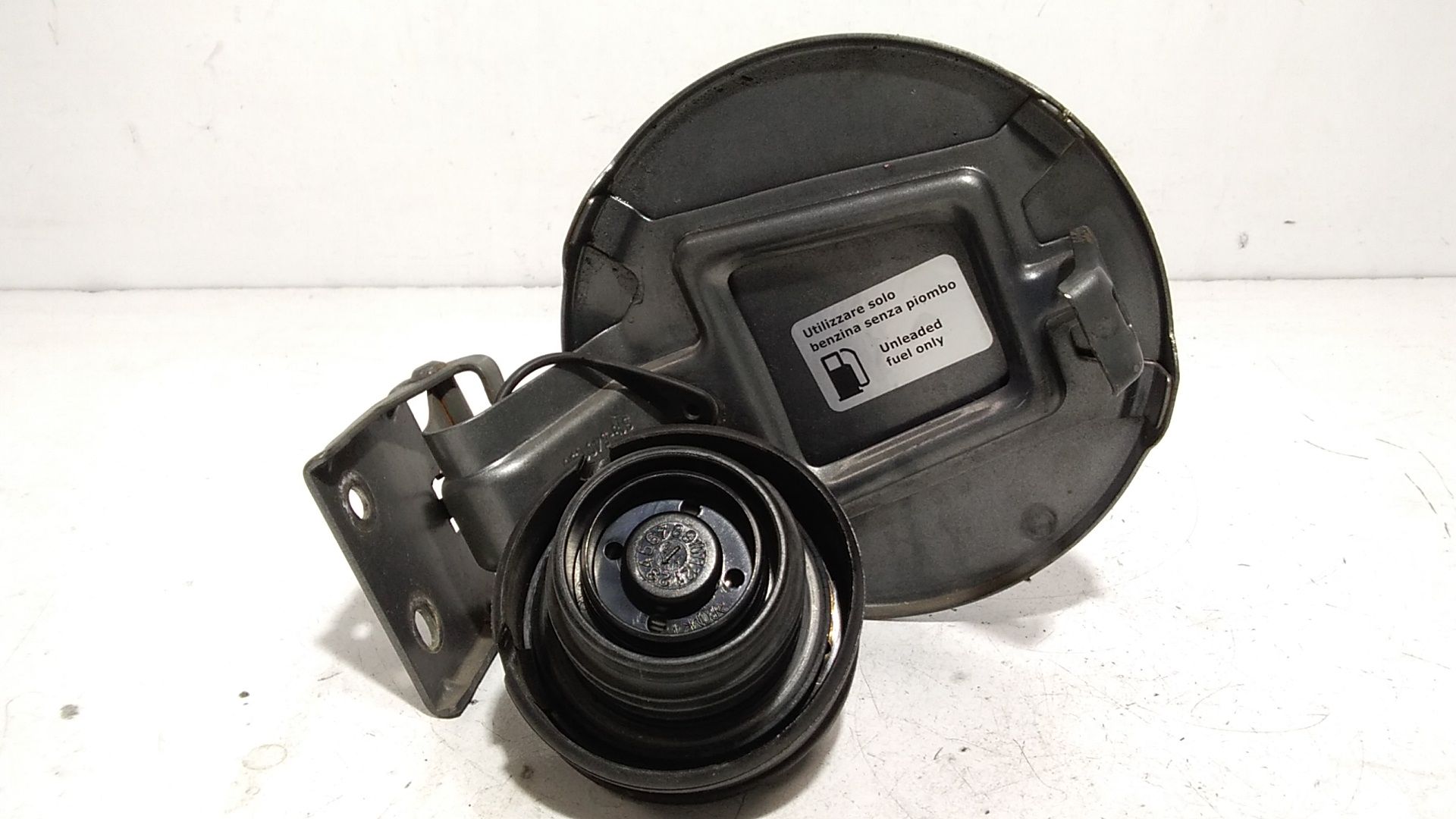 Sportello Carburante Usato