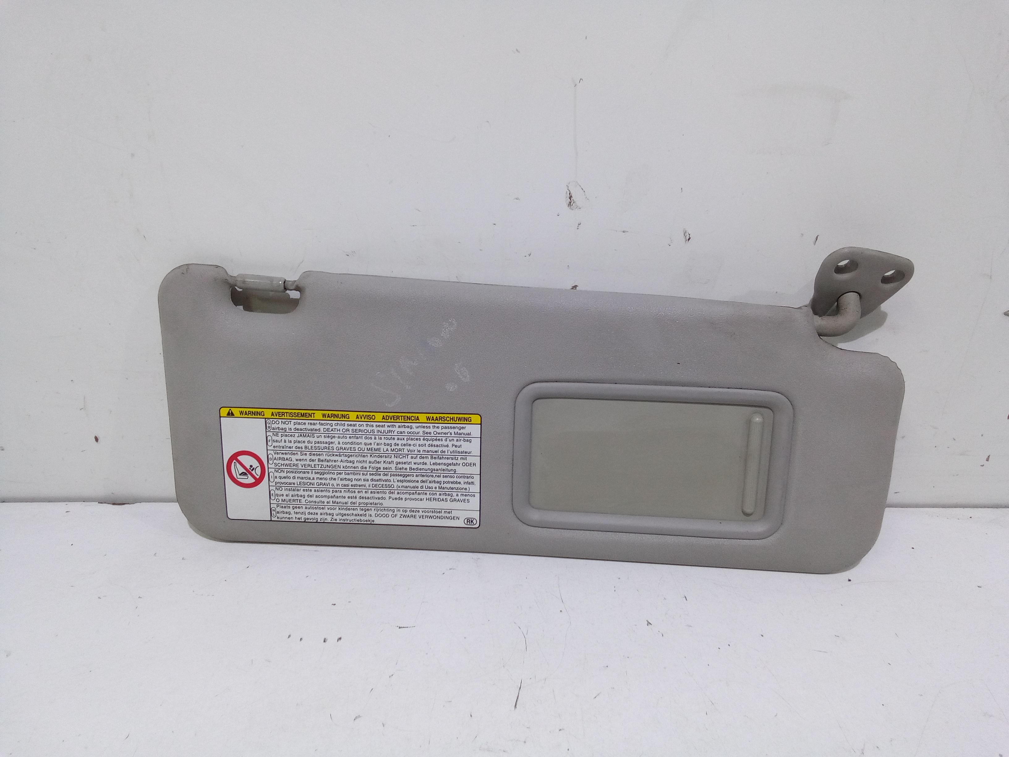 Aletta Parasole Parabrezza Destro 74320B1050B1 Usato