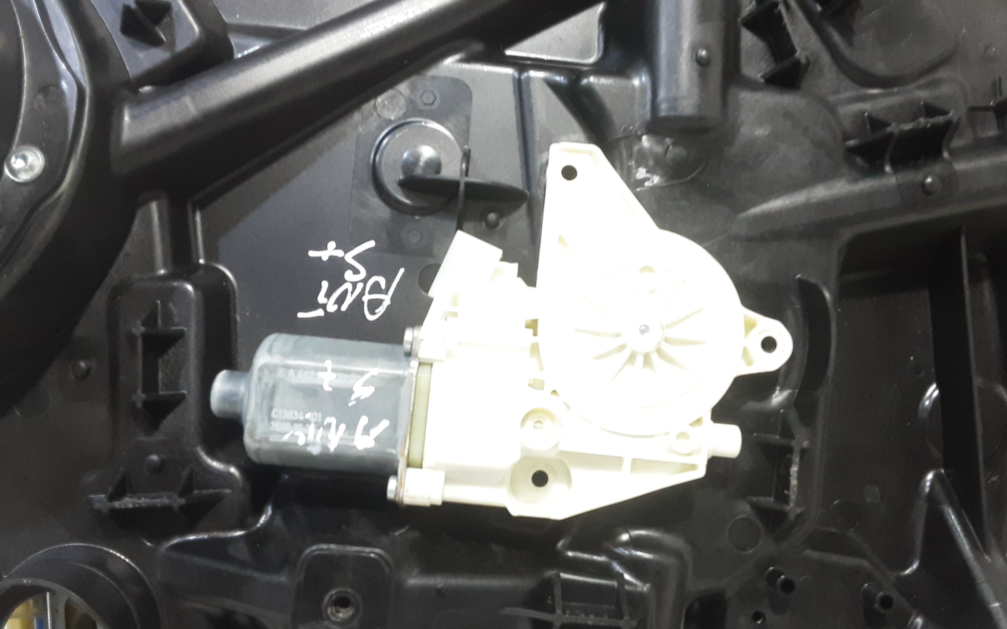 Alzacristallo Porta Ant. Sinistro Usato