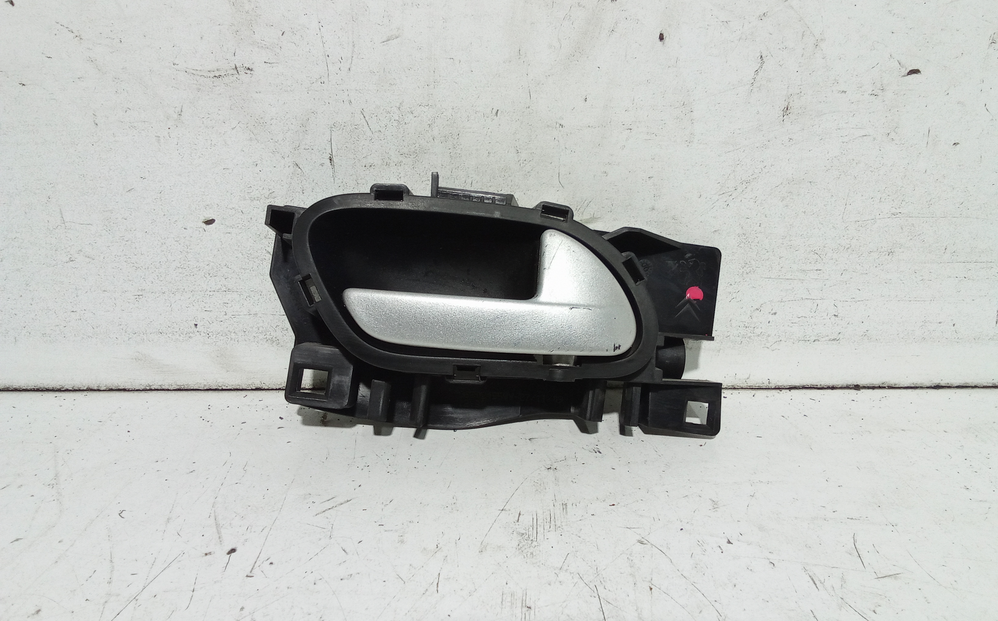 Maniglia Int. Apertura Porta Ant. Destro Usato