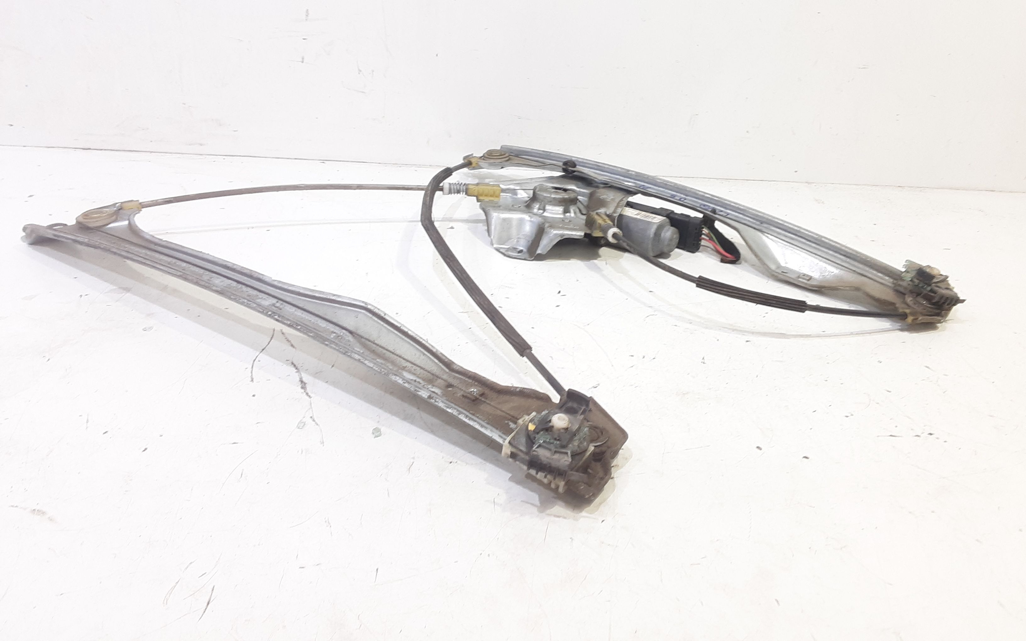 Alzacristallo Porta Ant. Destro 8200291628 Usato