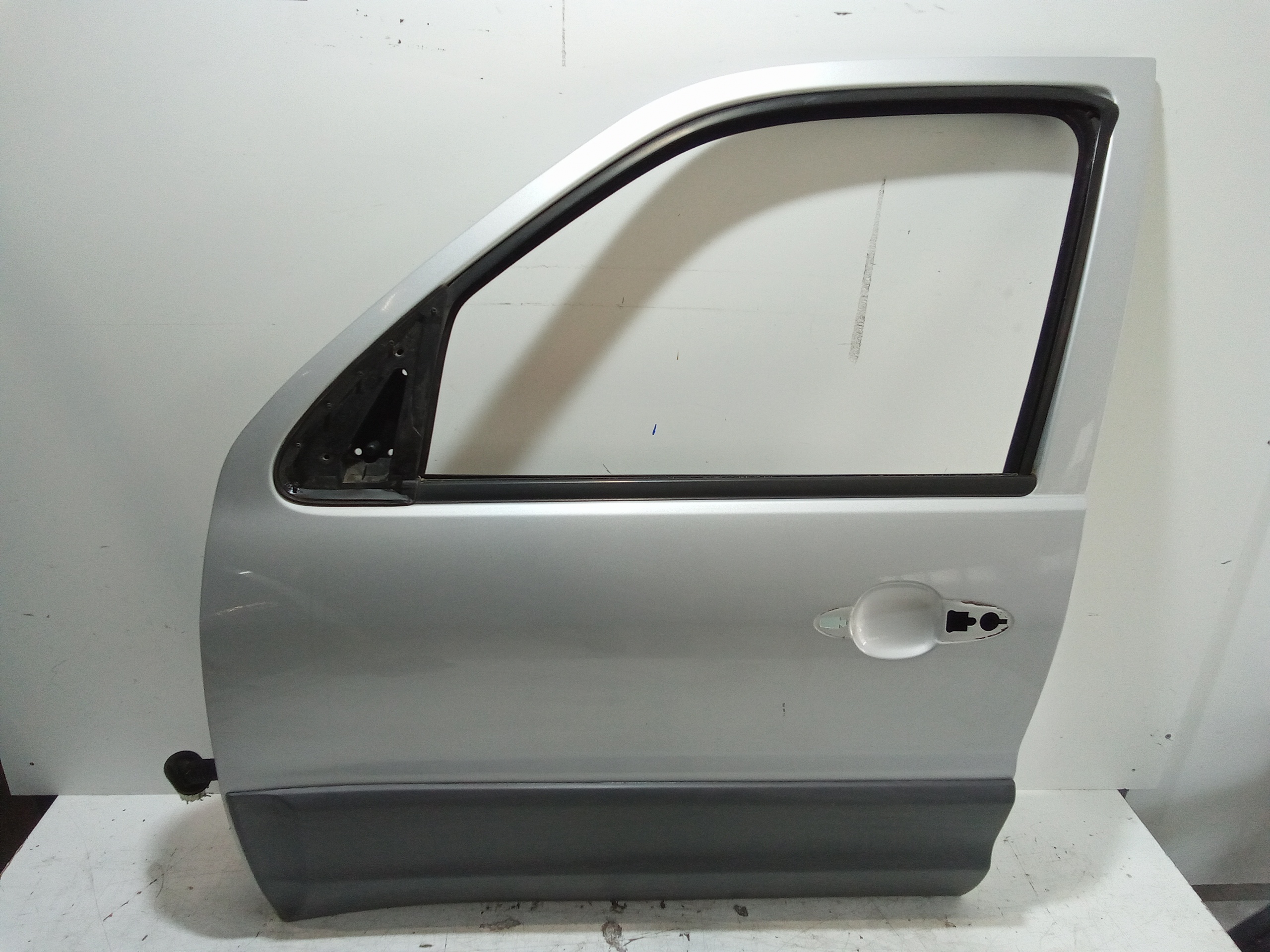 Porta Ant. Sinistro EC0159020N Usato