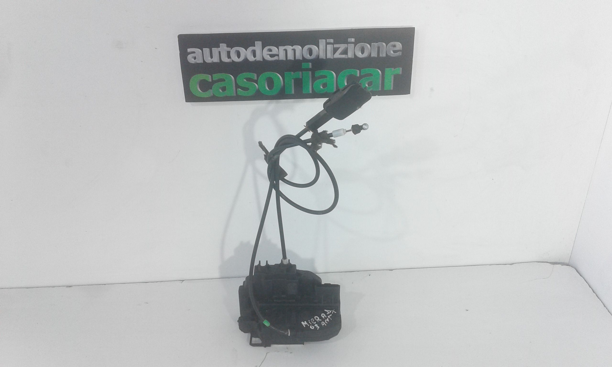 Serratura Porta Ant. Destro 80500AX61A Usato
