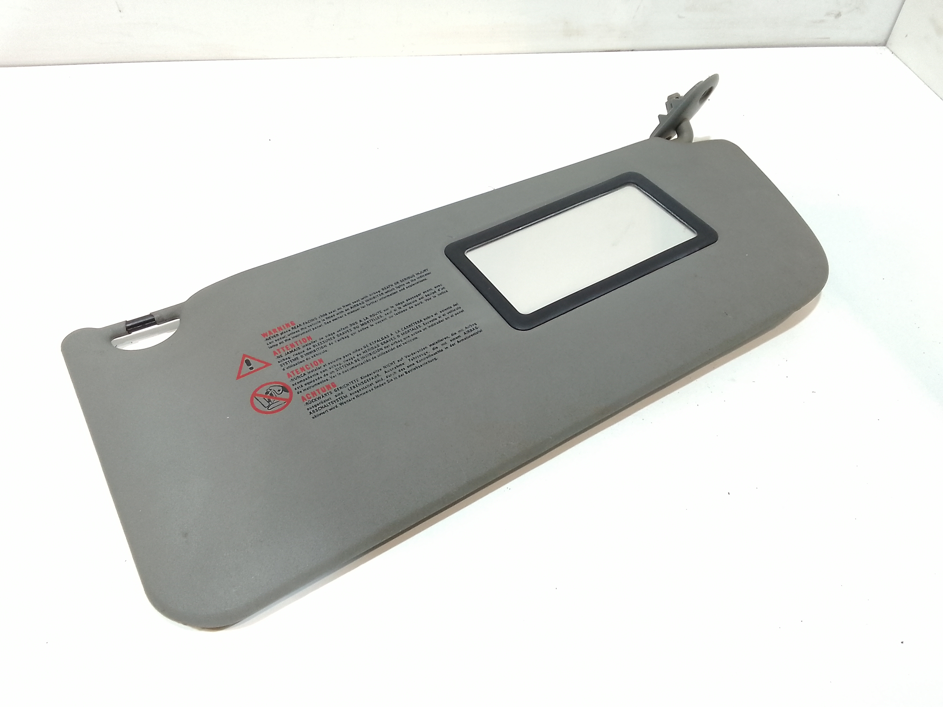 Aletta Parasole Parabrezza Destro 8200246822 Usato