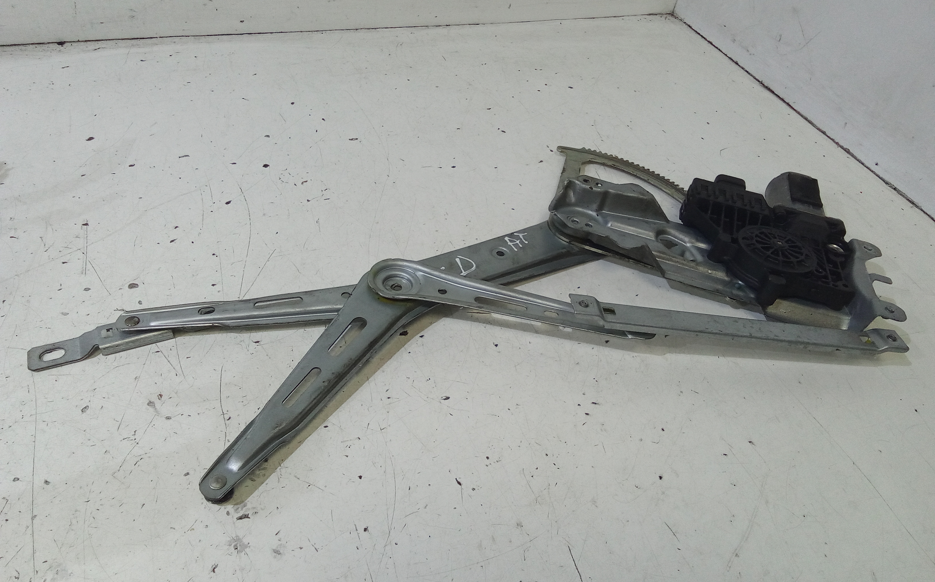 Alzacristallo Porta Ant. Destro Usato