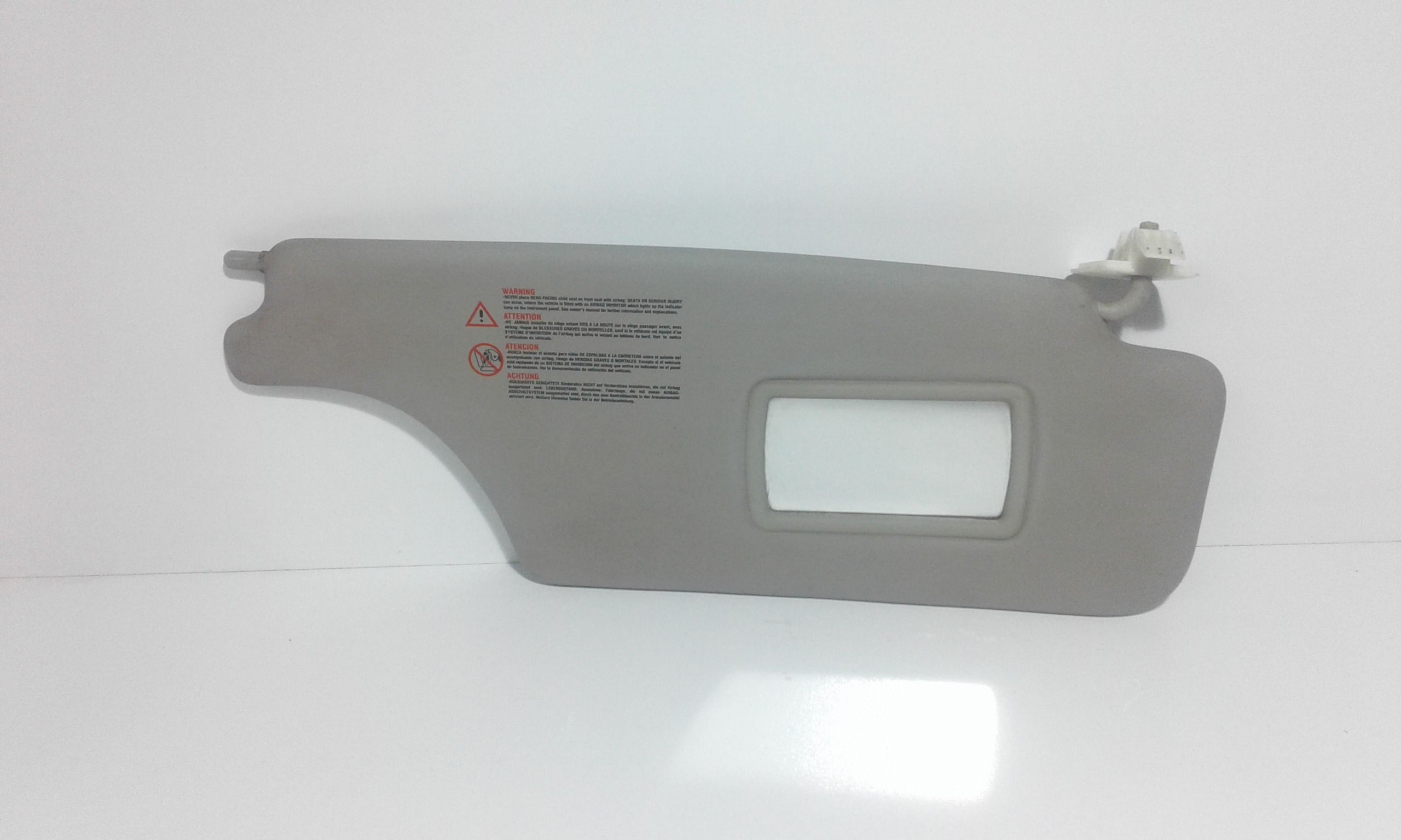 Aletta Parasole Parabrezza Destro 8200213199 Usato