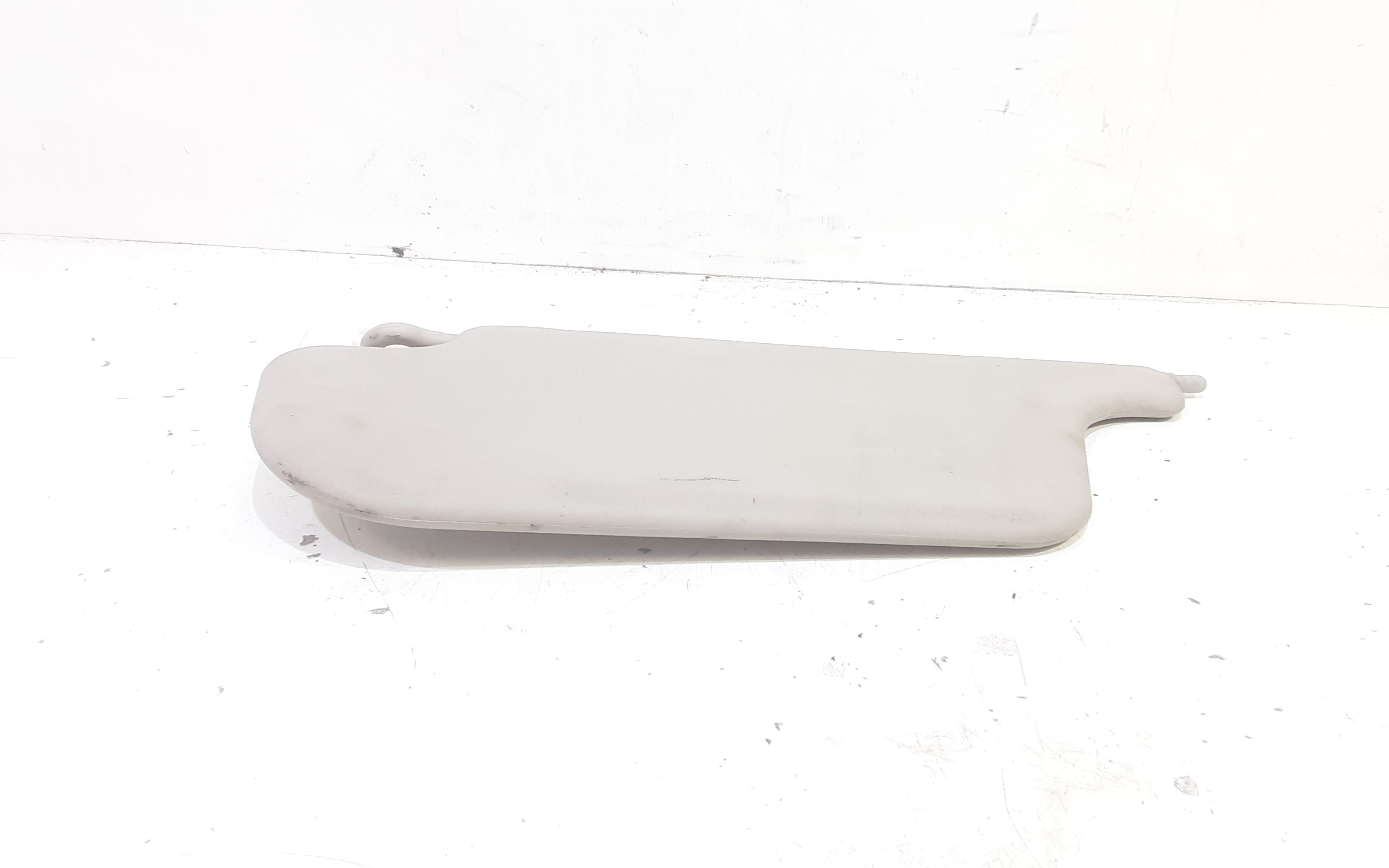 Aletta Parasole Parabrezza Sinistro 8200294234 Usato