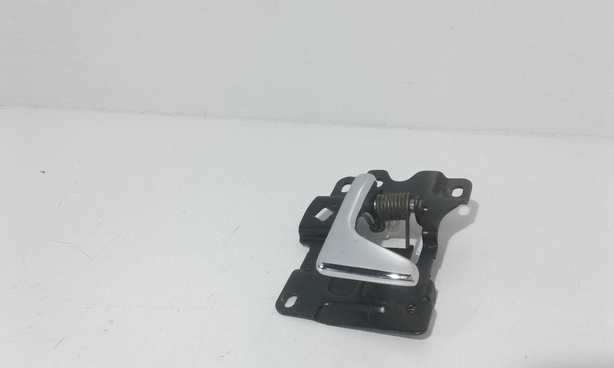 Maniglia Int. Apertura Porta Ant. Sinistro FVC101950 Usato