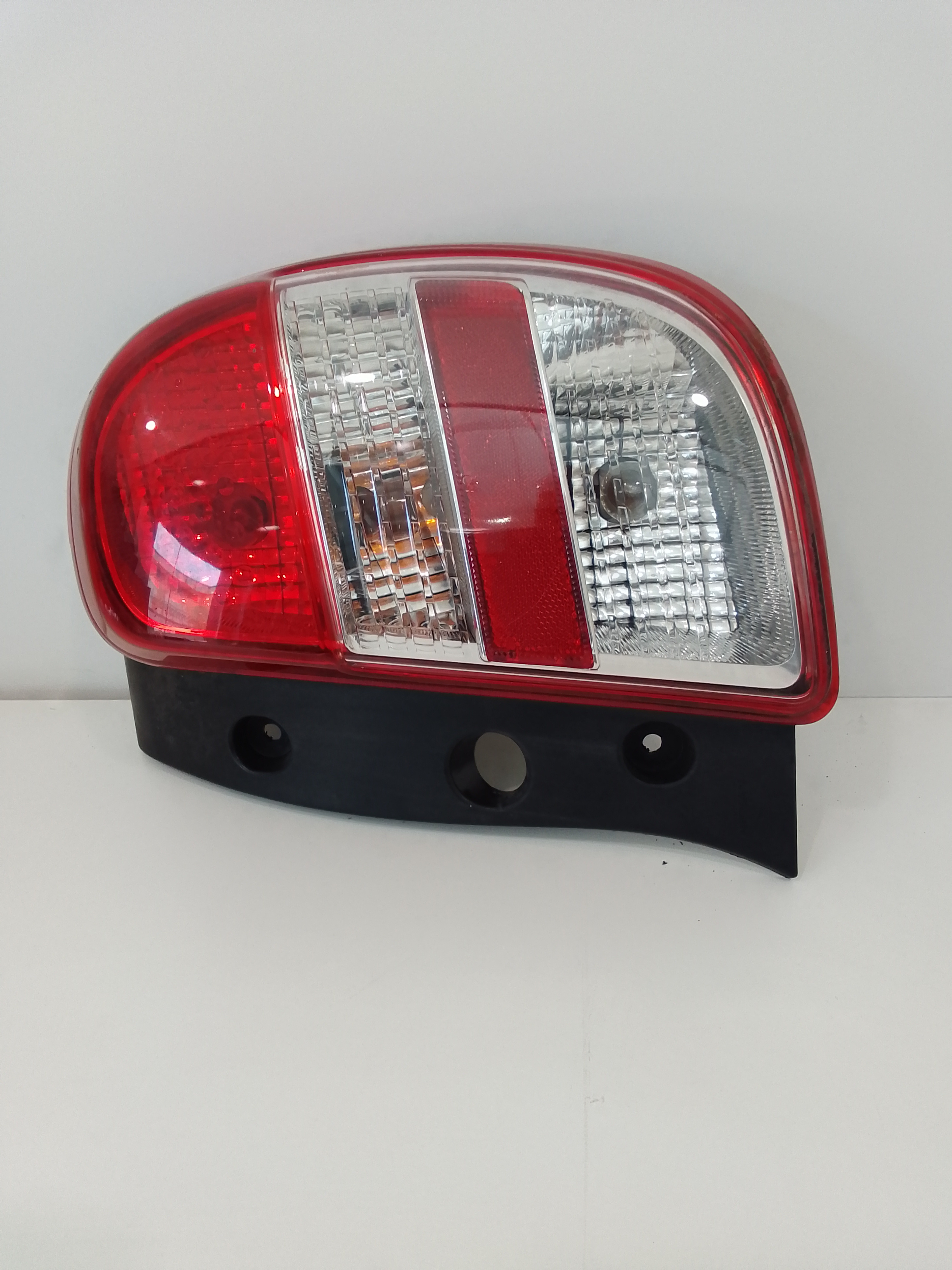 Fanale Post. Destro 265501HA0B Usato