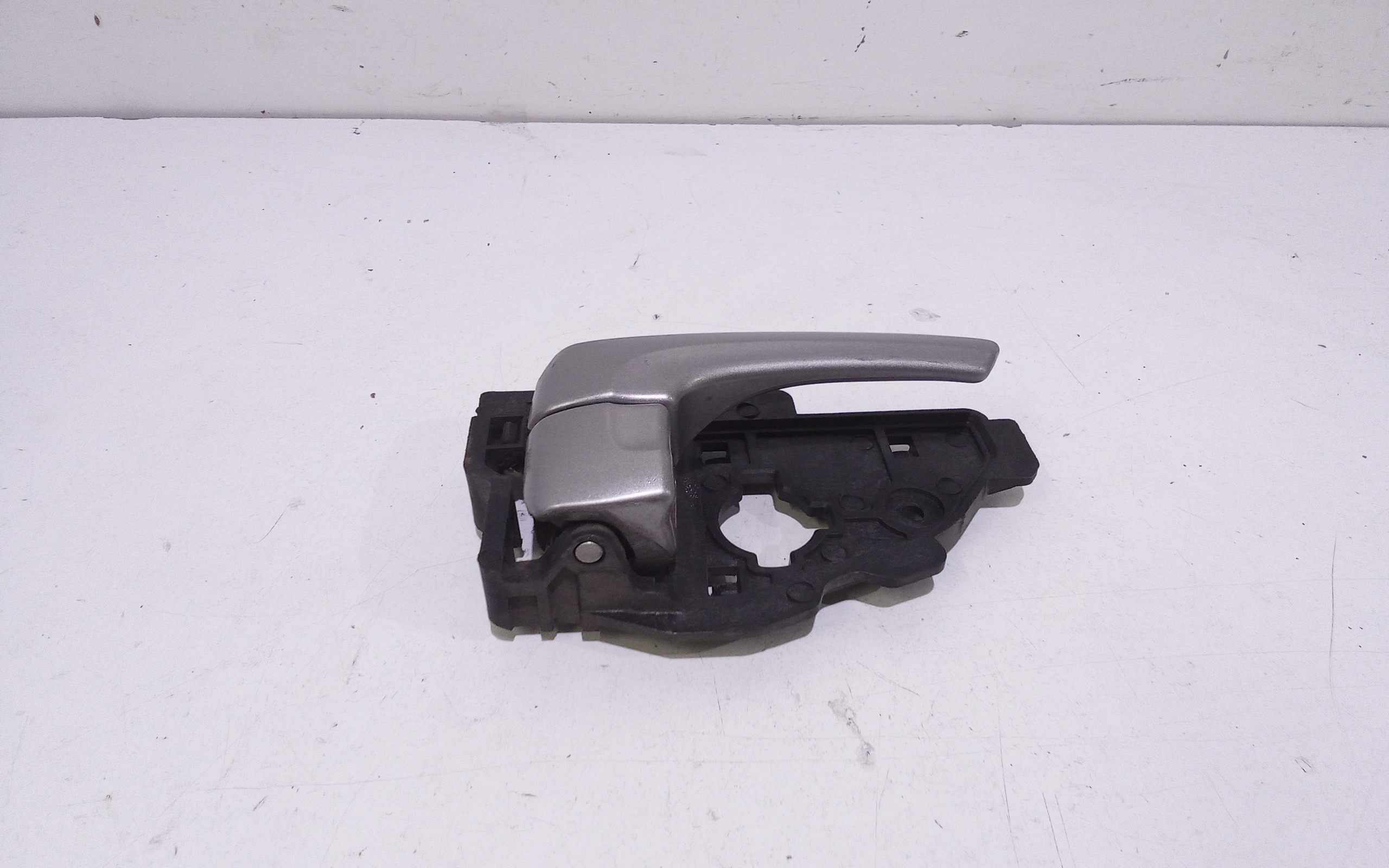 Maniglia Int. Apertura Porta Ant. Destro Usato