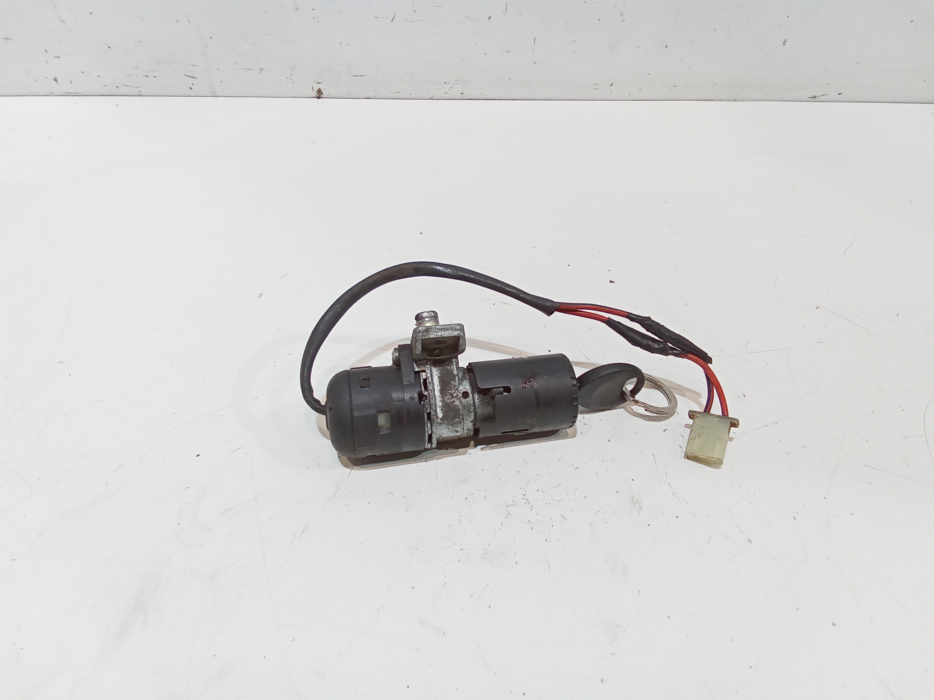 Commutatore Avviamento Con Cilindretti Serrature Usato