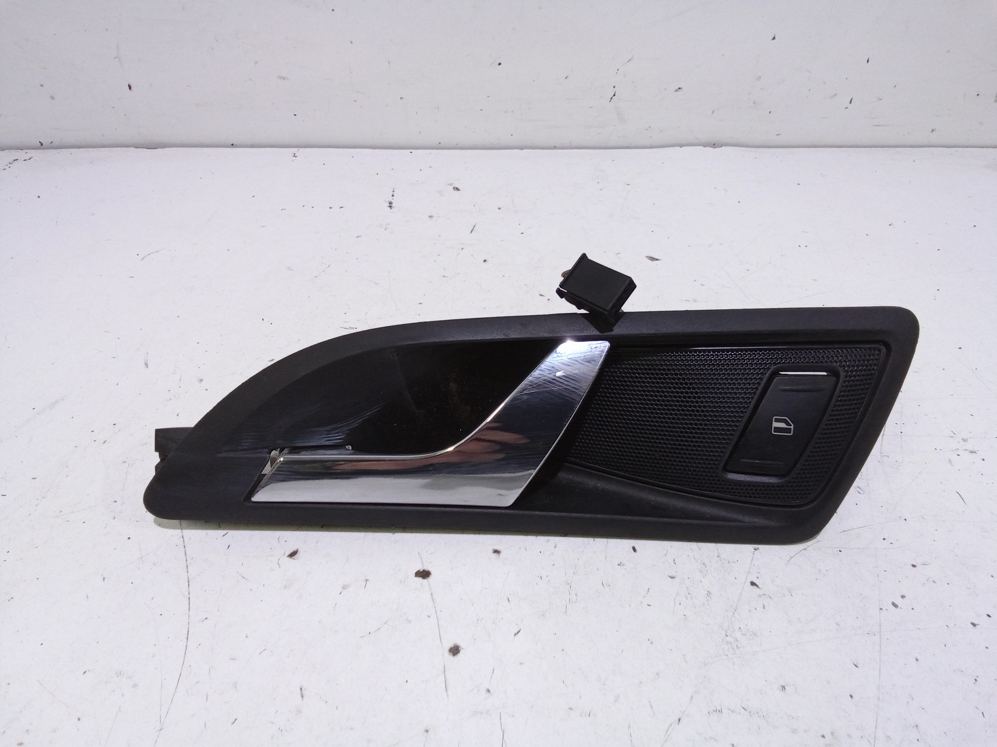 Maniglia Int. Apertura Porta Post. Sinistro 1Z0839221739 Usato