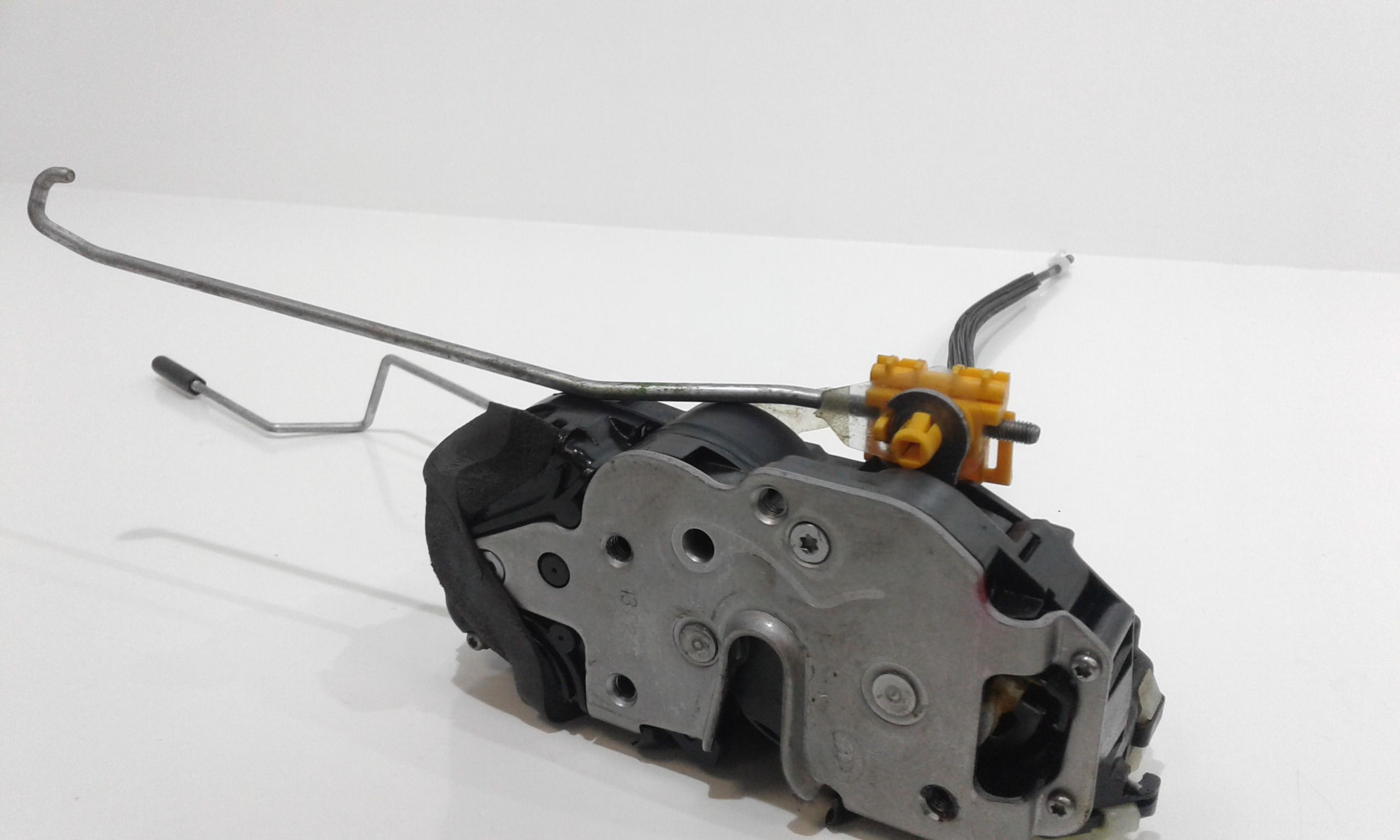 Serratura Porta Ant. Destro 13579515 Usato