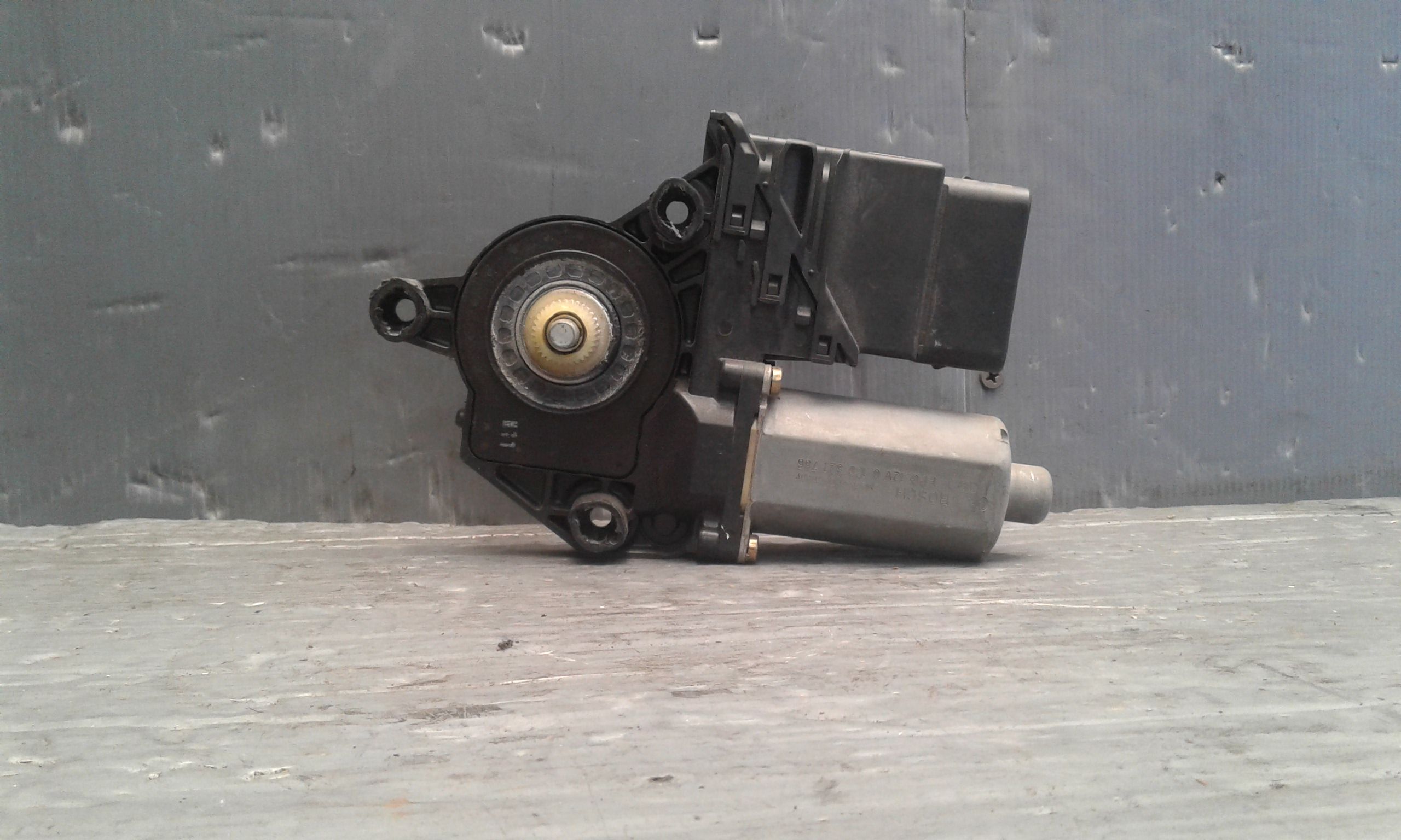 Motorino Alzacristallo Porta Post. Destro 5K0959704VW3 Usato