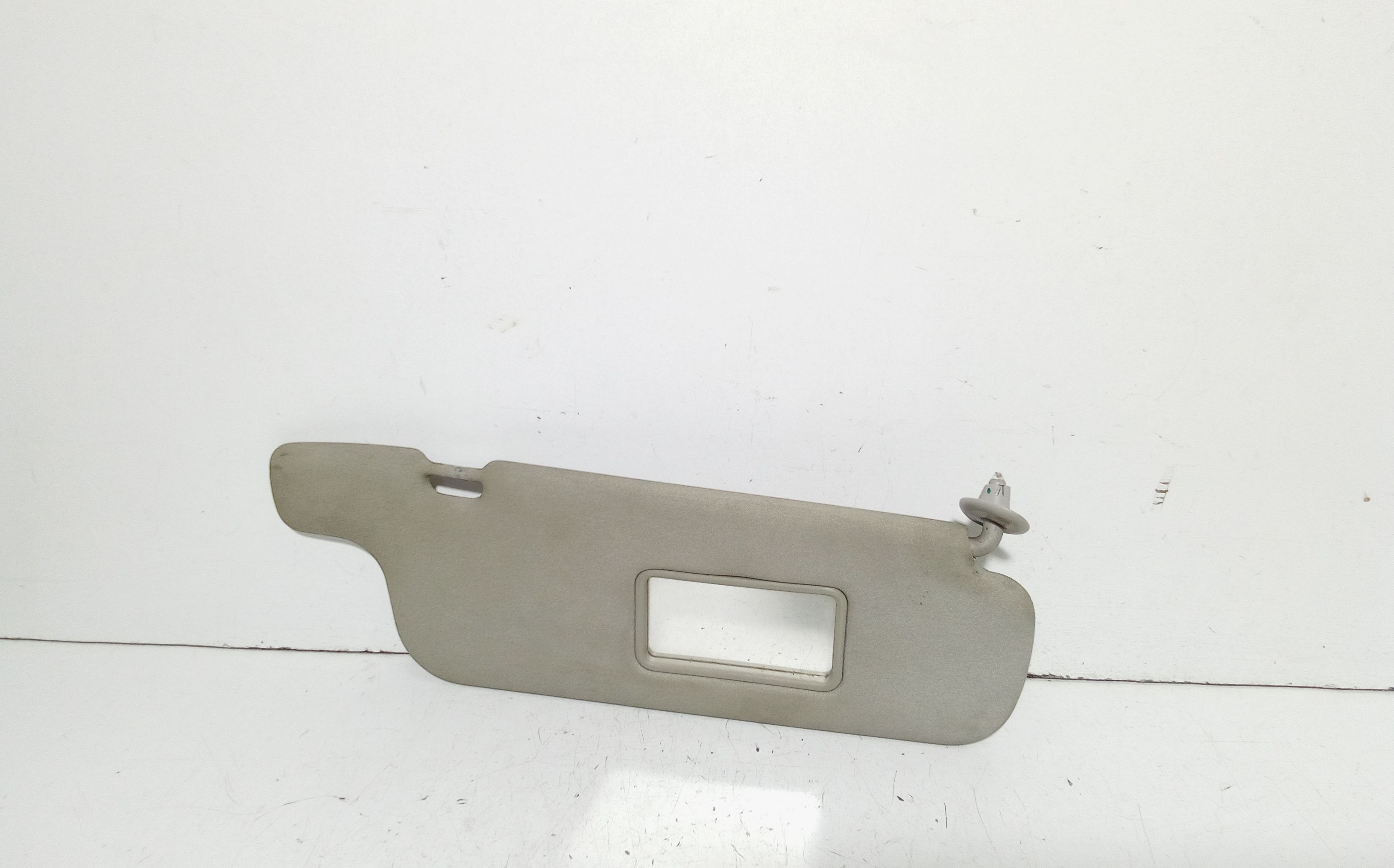 Aletta Parasole Parabrezza Destro 7431052041B0 Usato