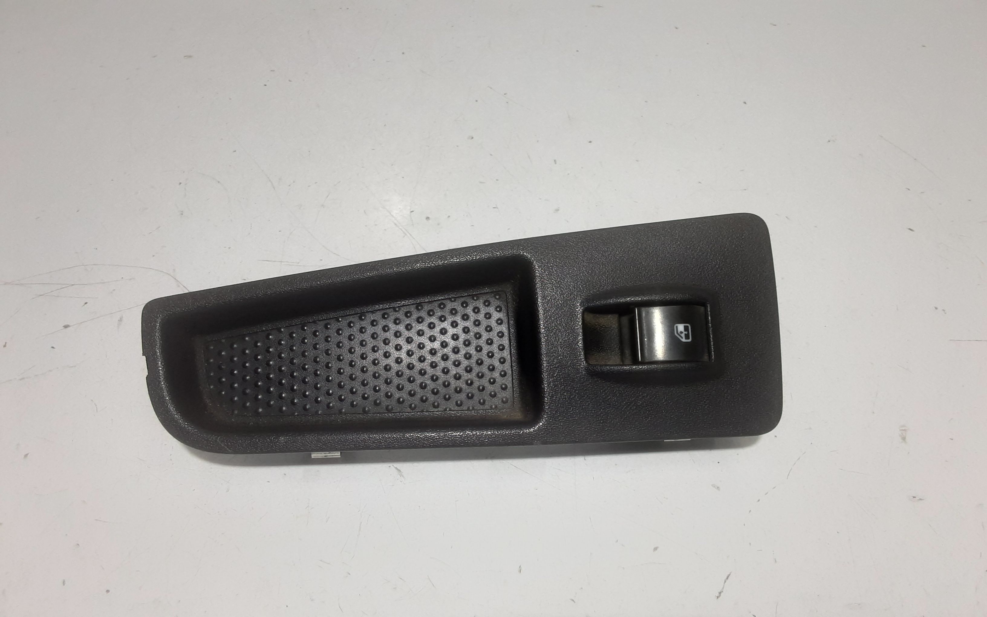 Interruttore Alzacristalli Porta Ant. Destro Usato