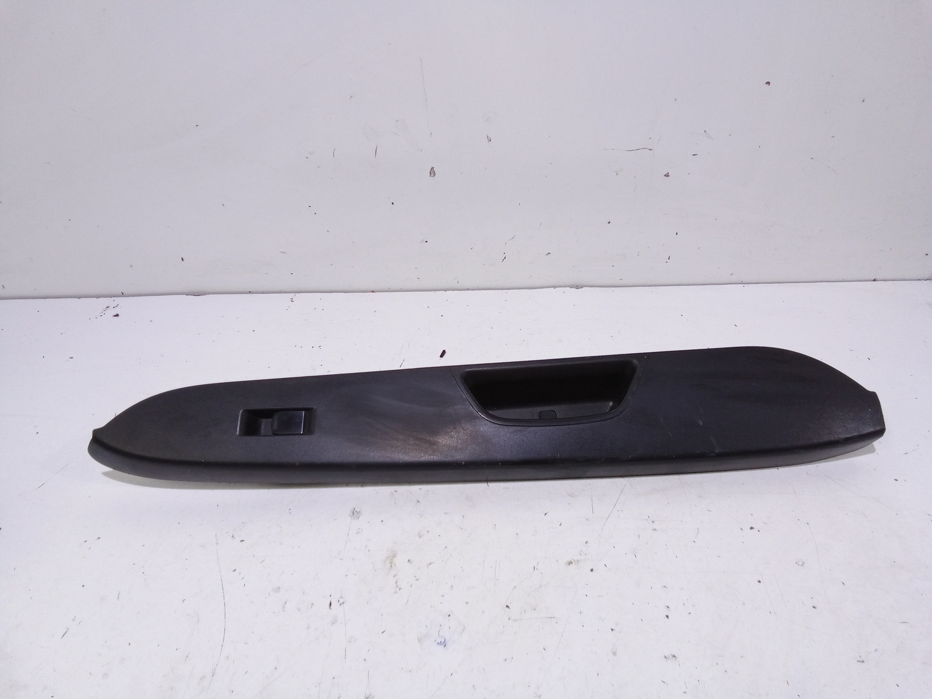 Interruttore Alzacristalli Porta Ant. Destro Usato