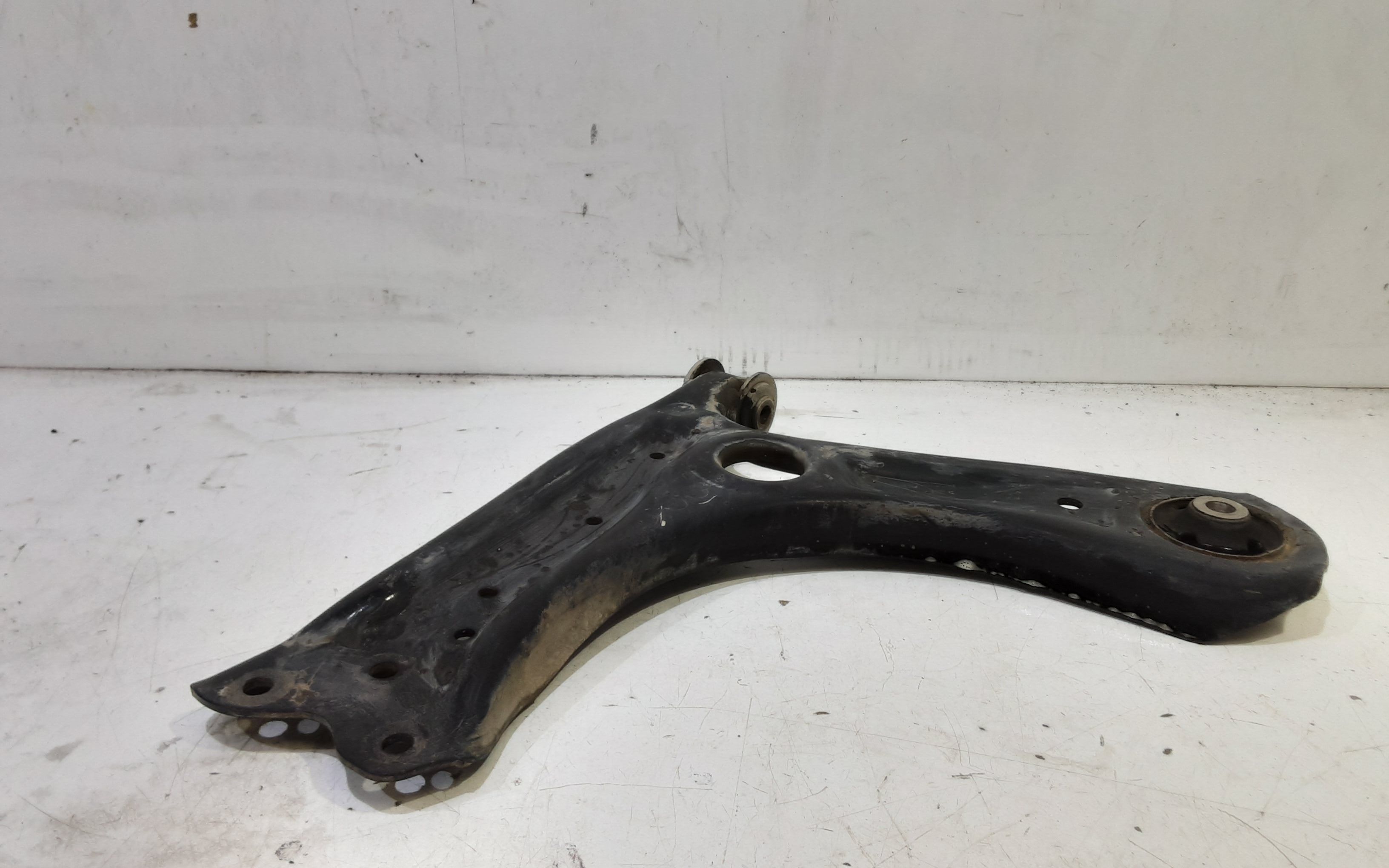 Braccio Oscillante Sosp. Ant. Destro 6R0407152F Usato