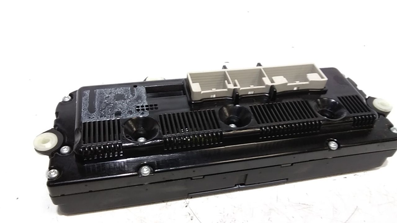 Blocco Comando Climatizzazione 1K0819047CHWHS Usato