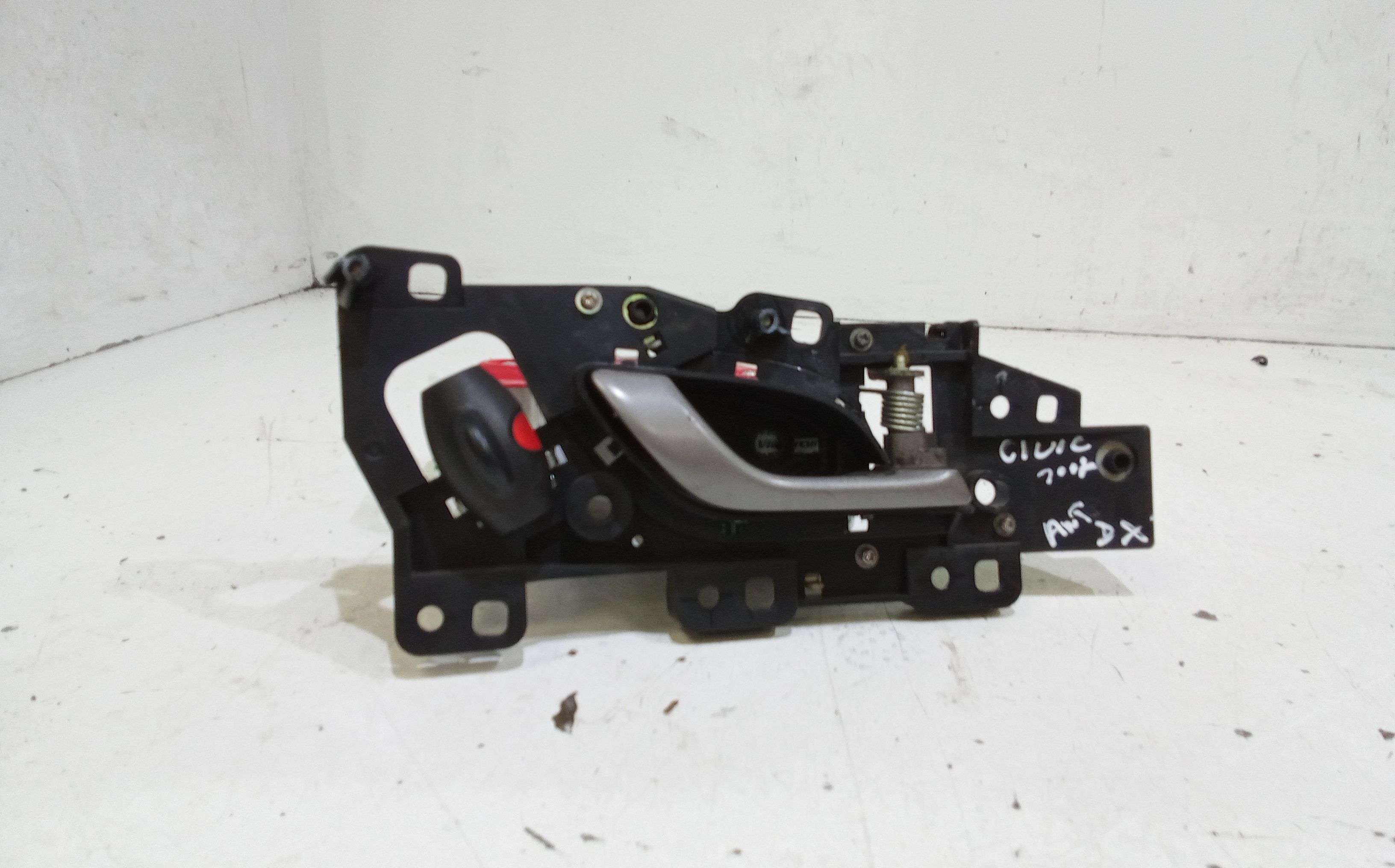 Maniglia Int. Apertura Porta Ant. Destro Usato