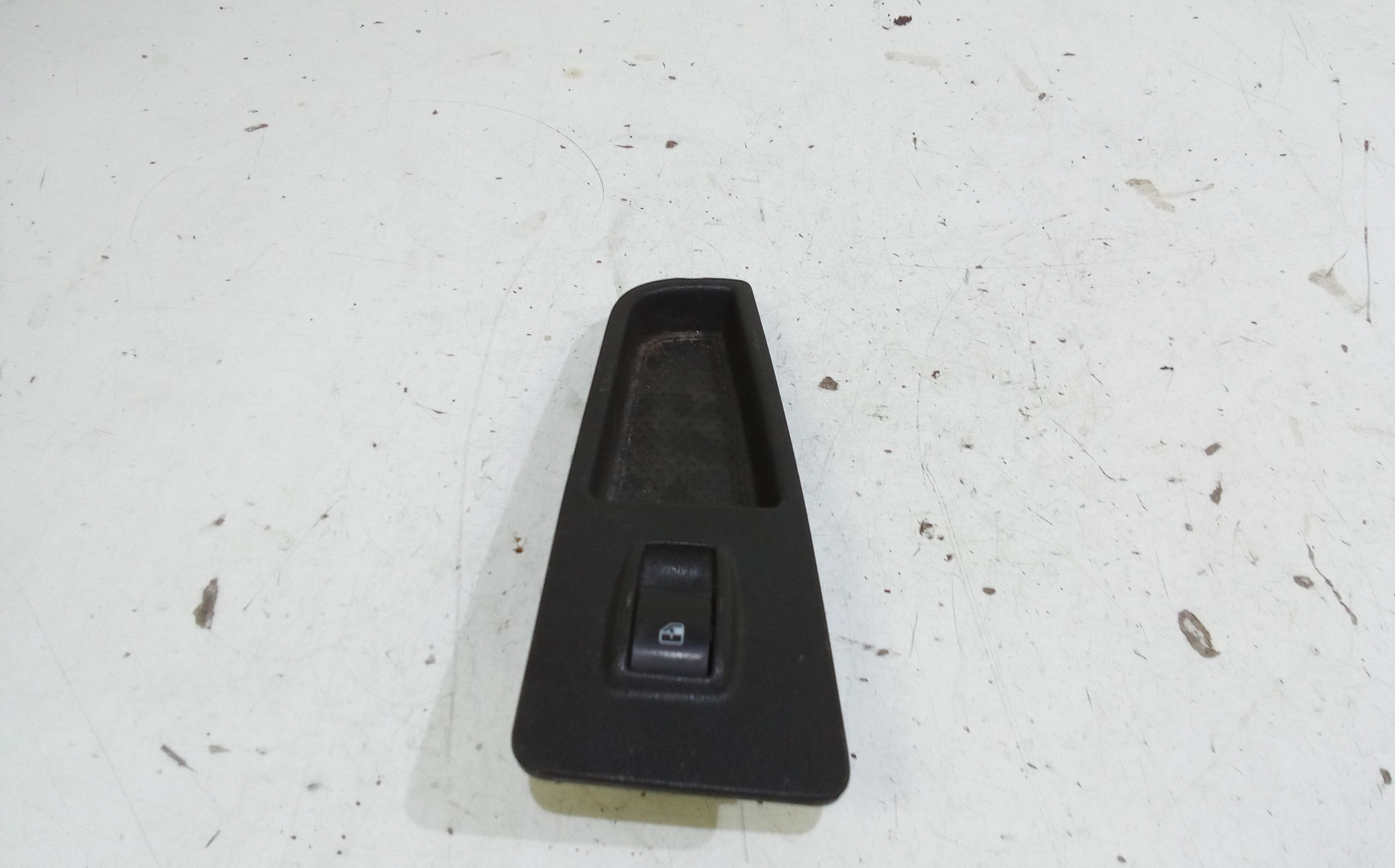 Interruttore Alzacristalli Porta Ant. Destro Usato