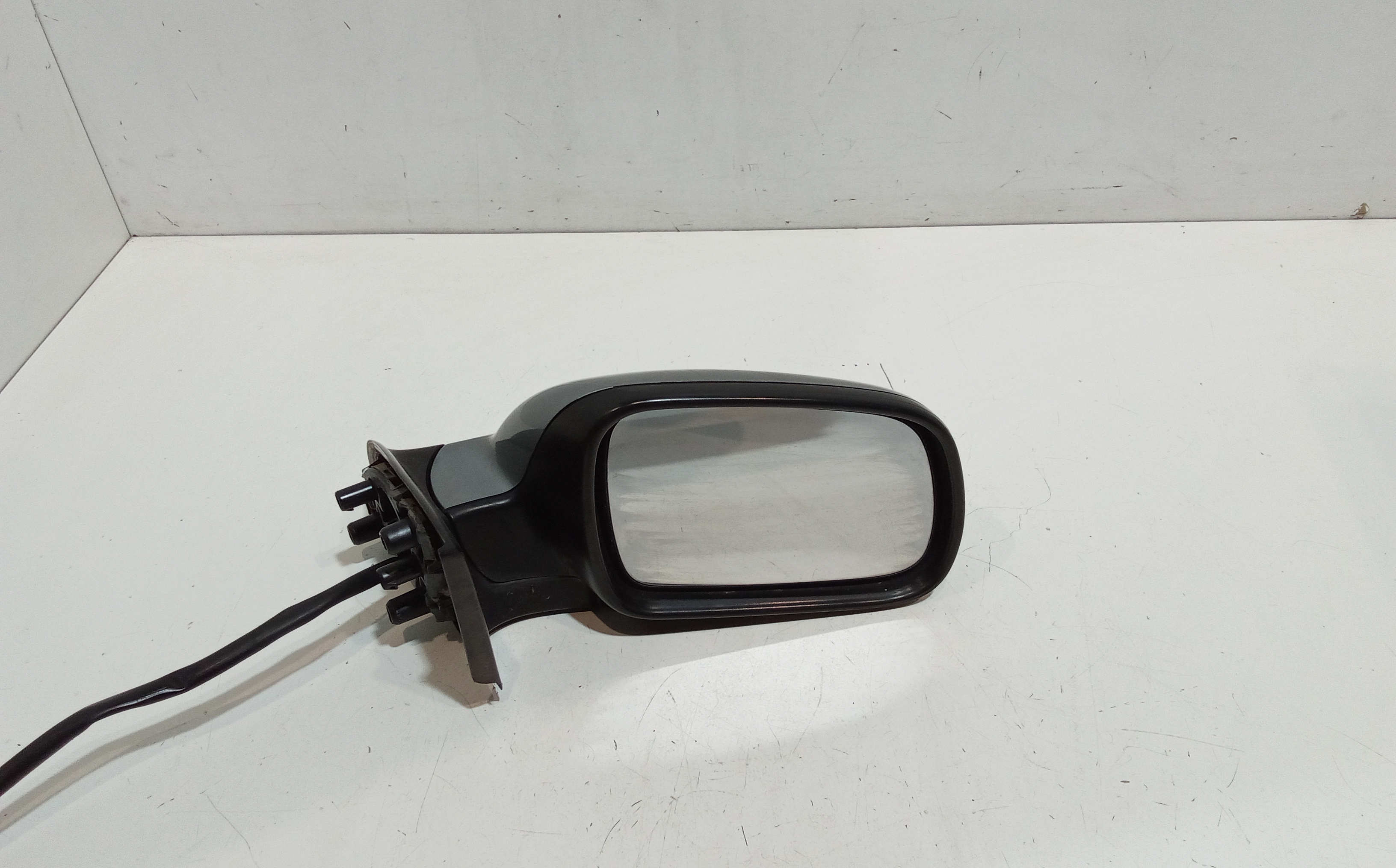 Retrovisore Est. Destro 8149AV Usato