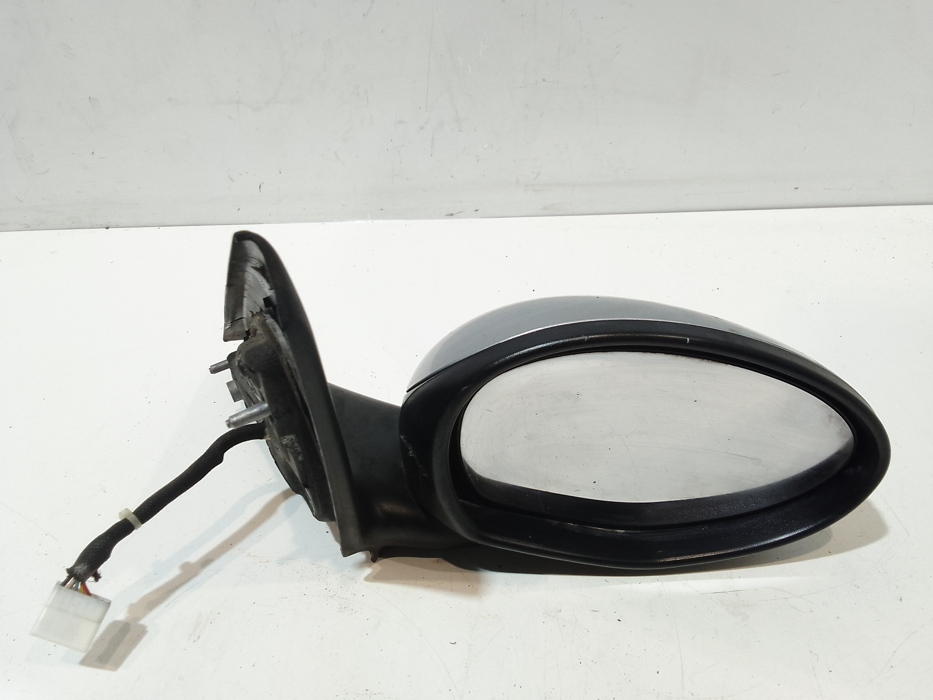 Retrovisore Est. Destro Usato