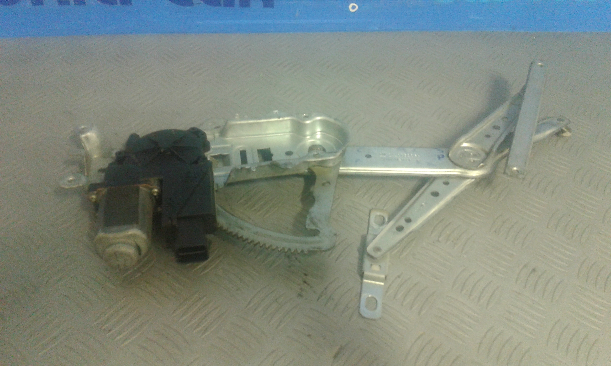 Alzacristallo Porta Ant. Destro 9113360 Usato