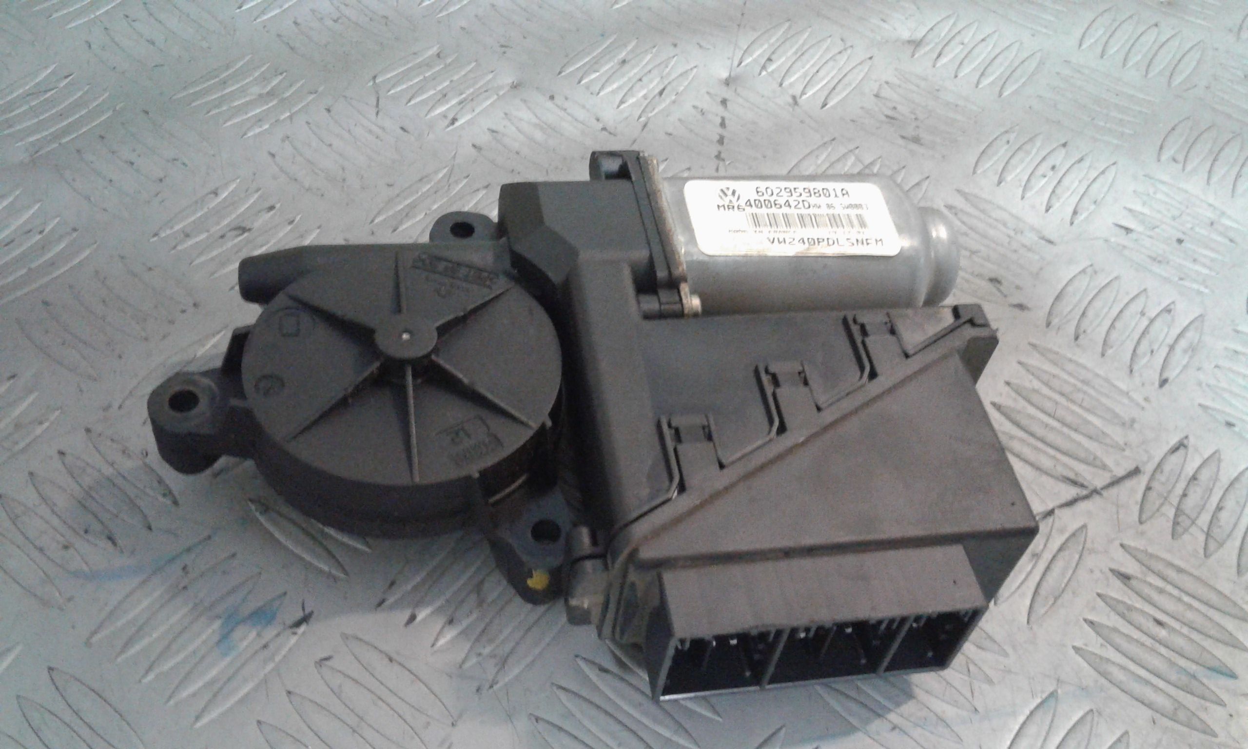 Motorino Alzacristallo Porta Ant. Destro 6Q2959801EVW4 Usato