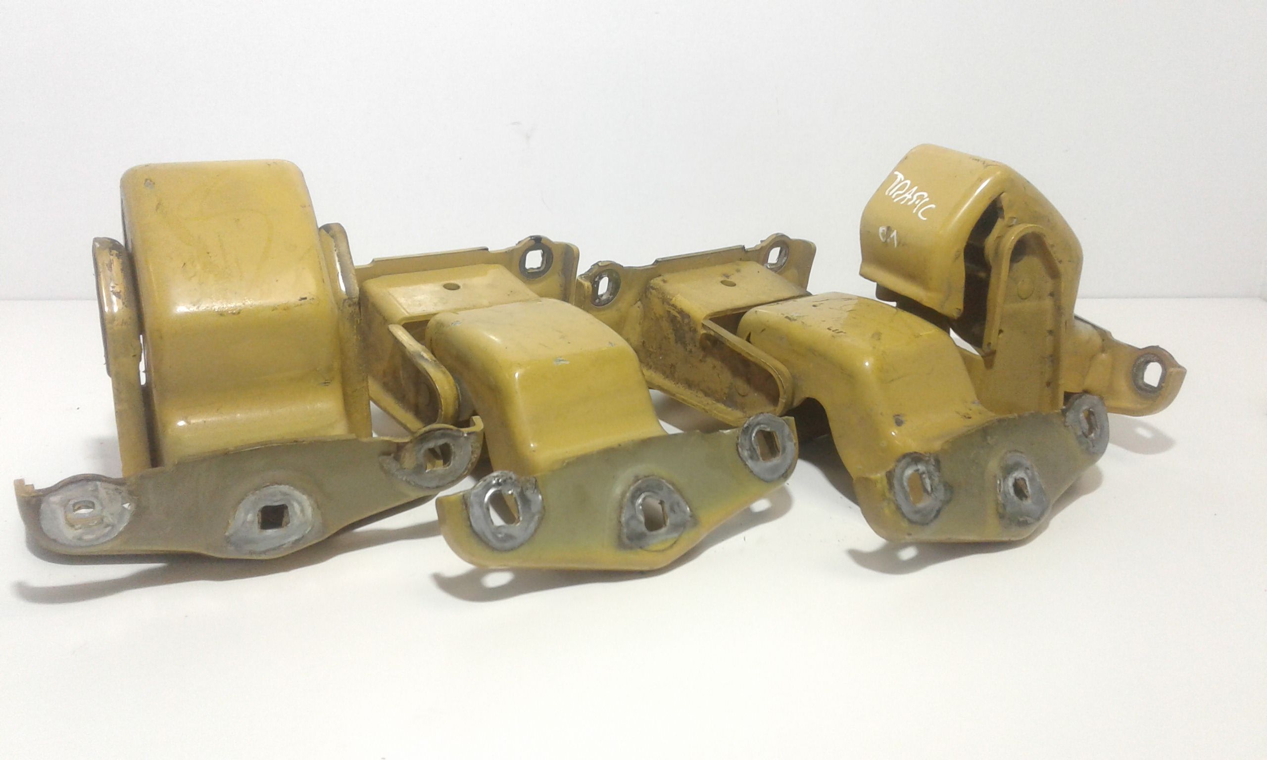 Cerniera Porta Ant. Destro,cerniera Porta Ant.sinistro, Cerniera Porta Post. Destro, Cerniera Porta Post. Sinistro Usato