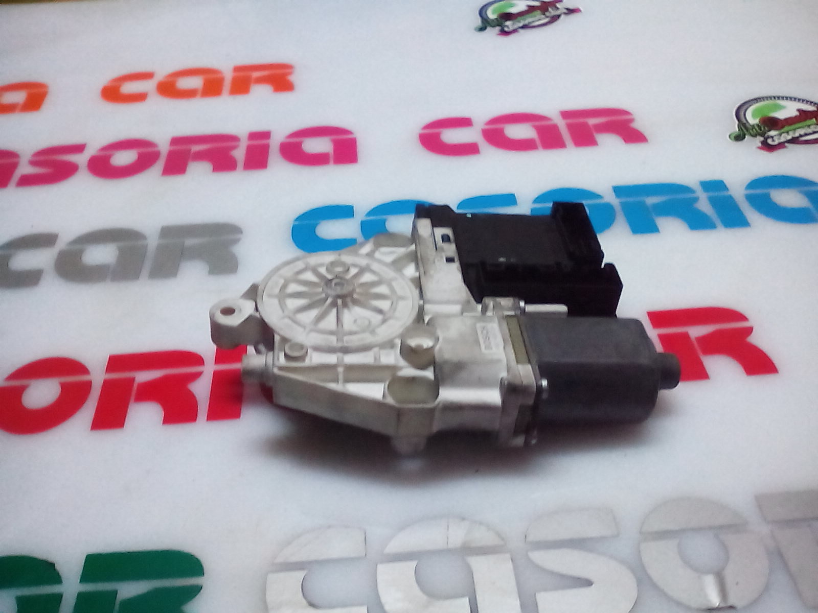 Motorino Alzacristallo Porta Ant. Destro 8P0959802G Usato