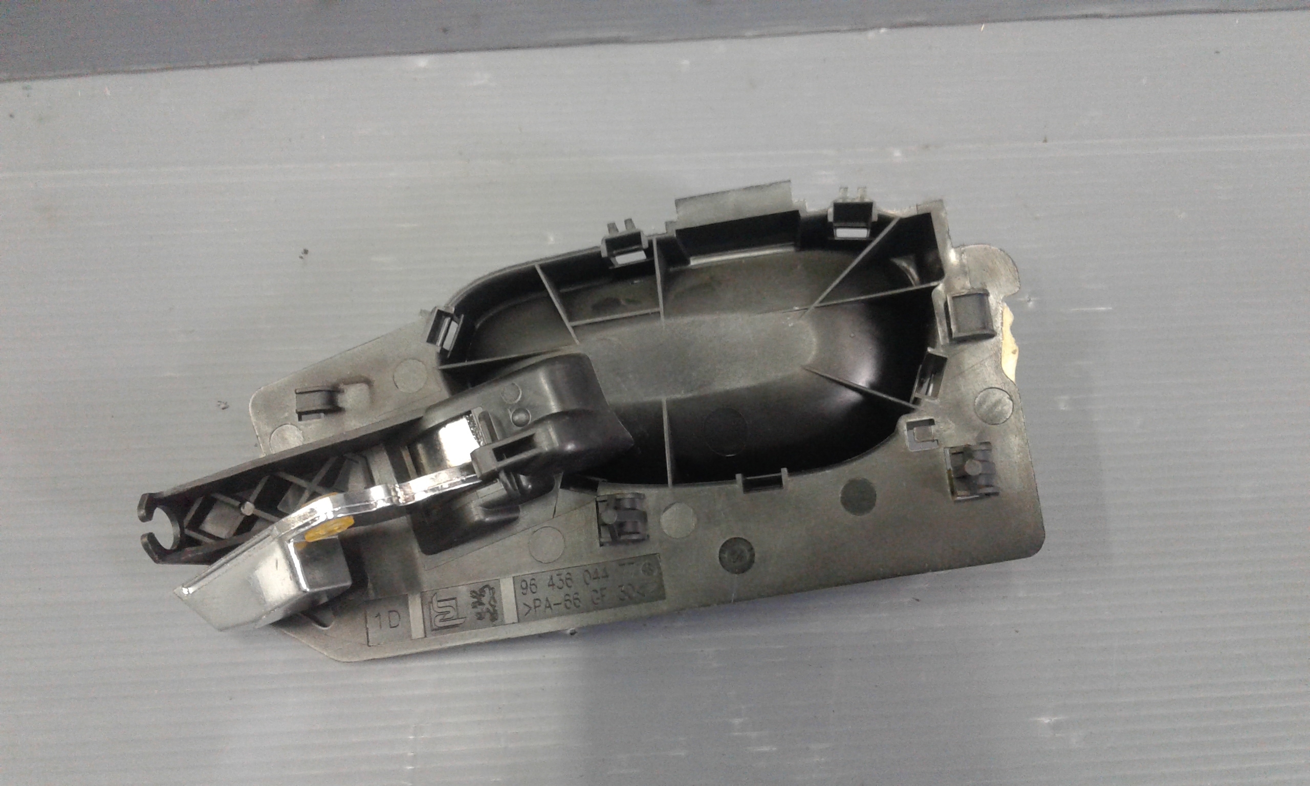 Maniglia Int. Apertura Porta Ant. Destro Usato