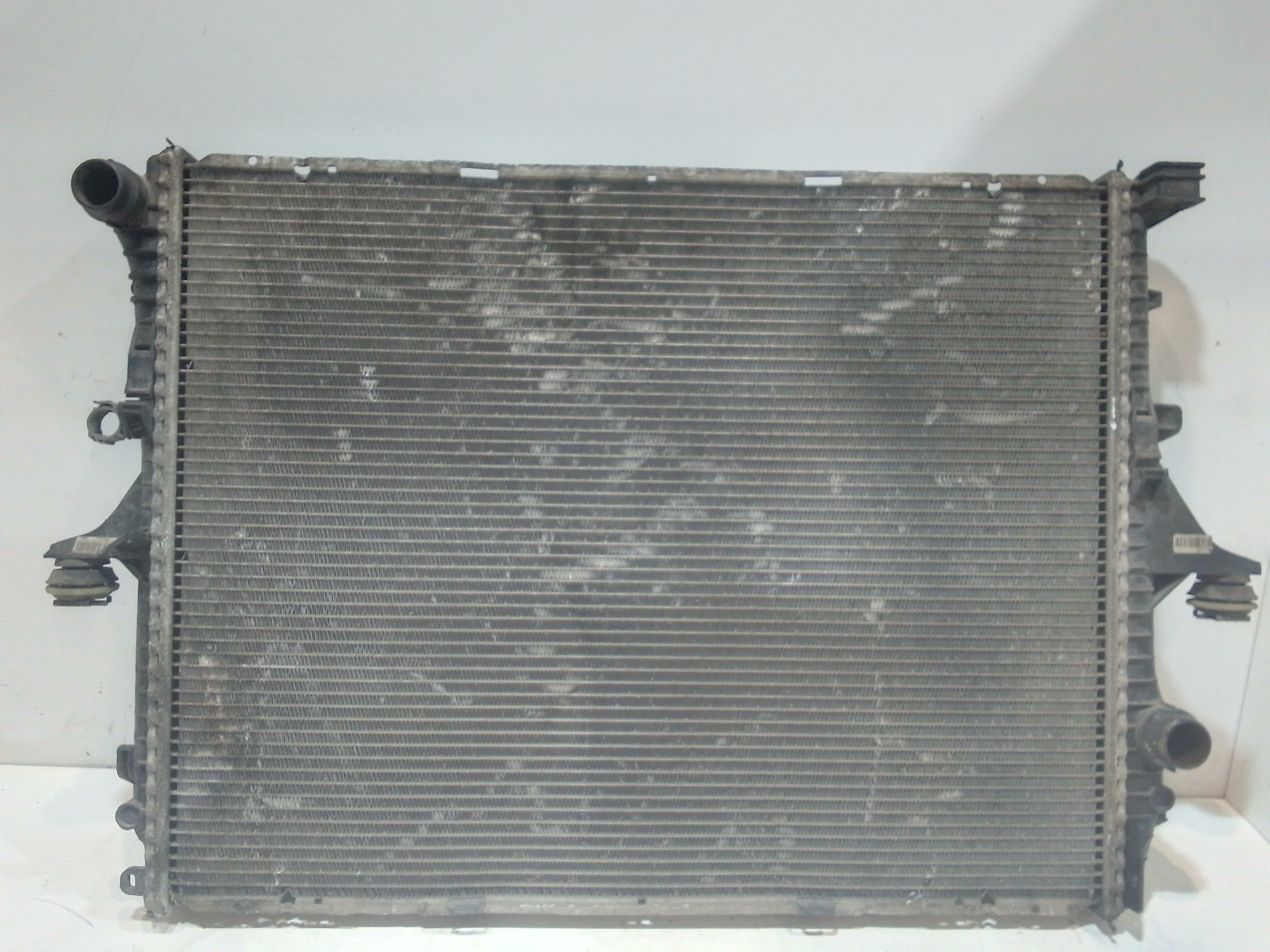 Radiatore 7L0121253A Usato