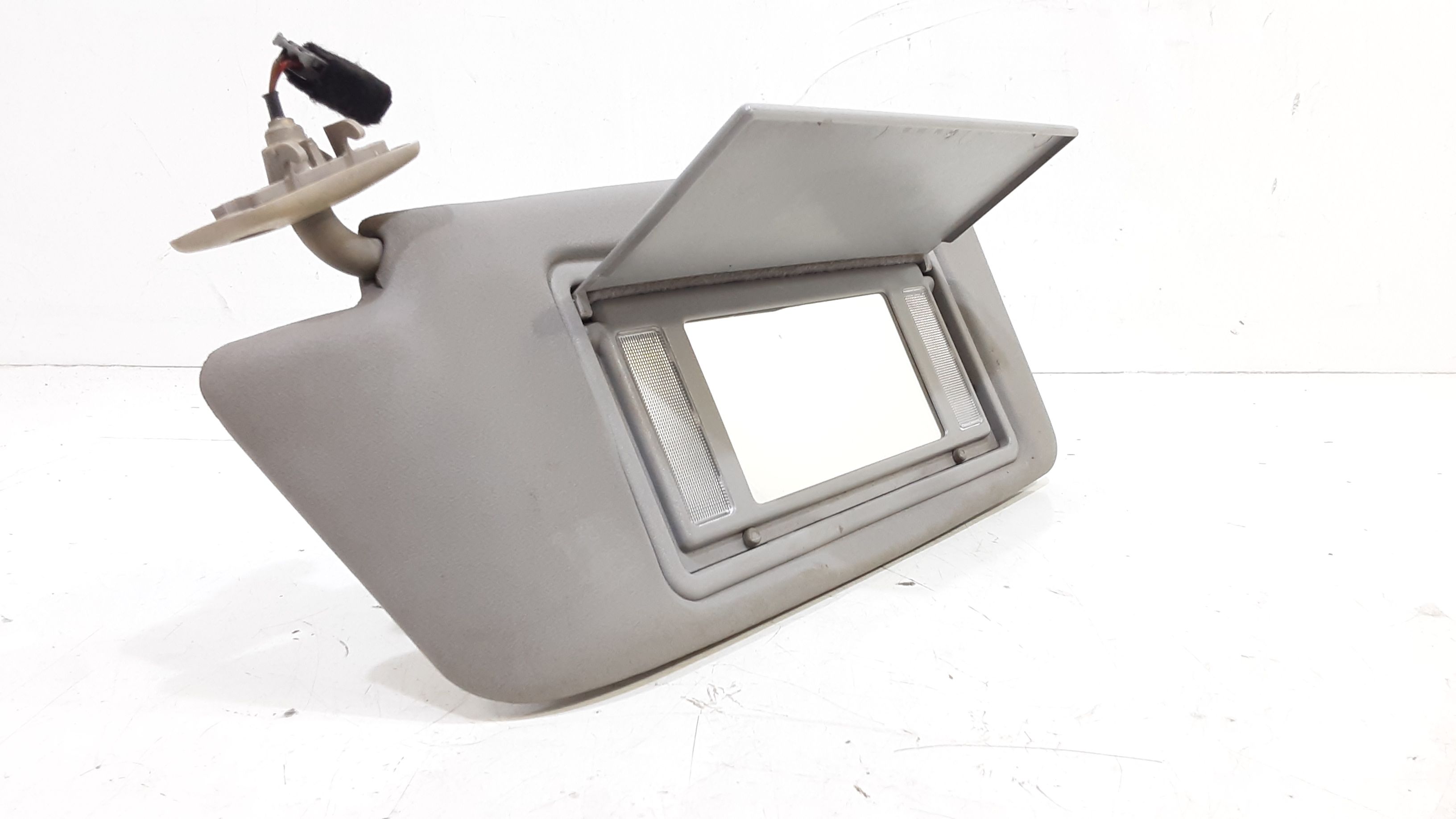 Aletta Parasole Parabrezza Sinistro 13113042 Usato