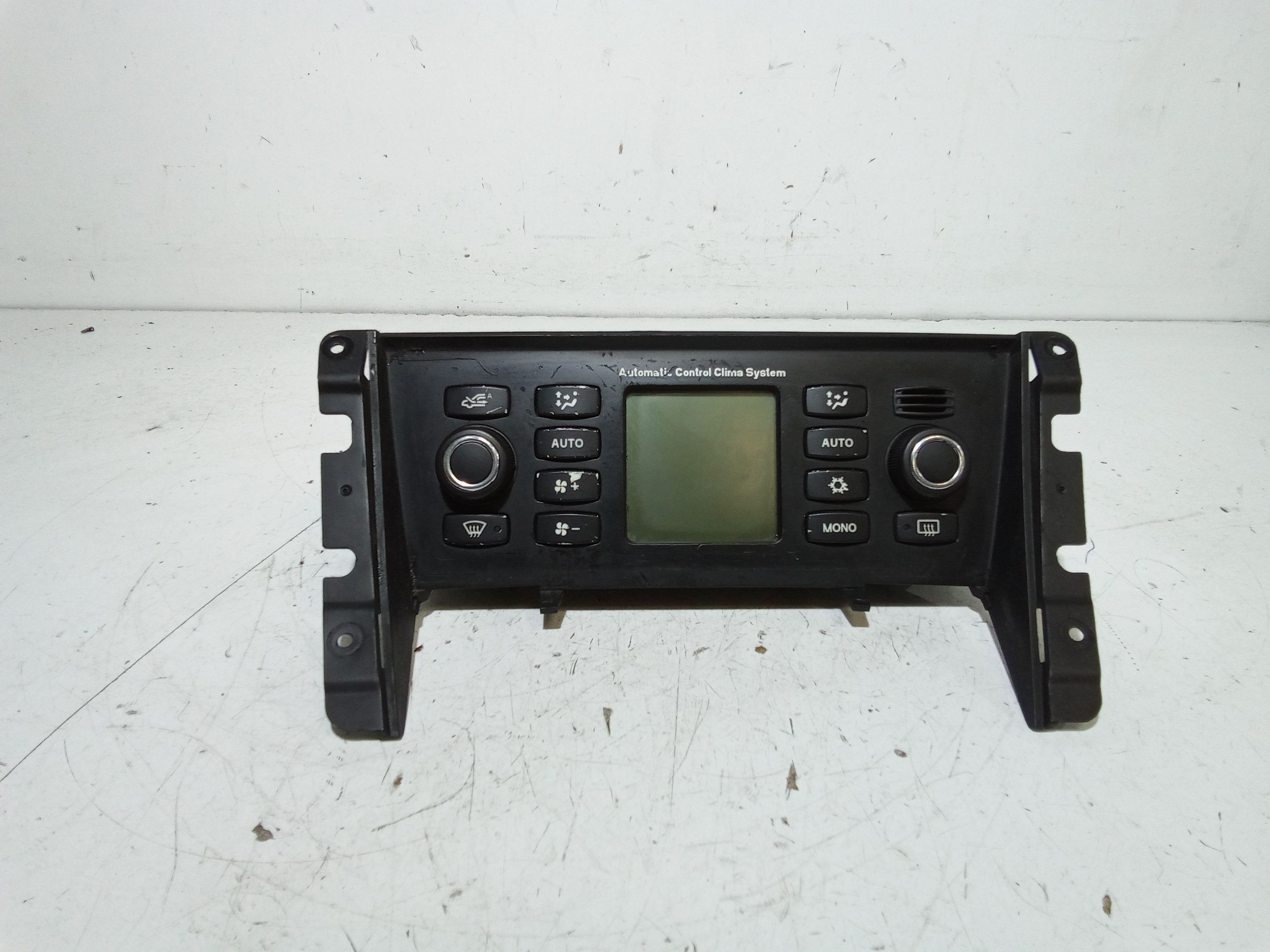 Blocco Comando Climatizzazione 735398759 Usato